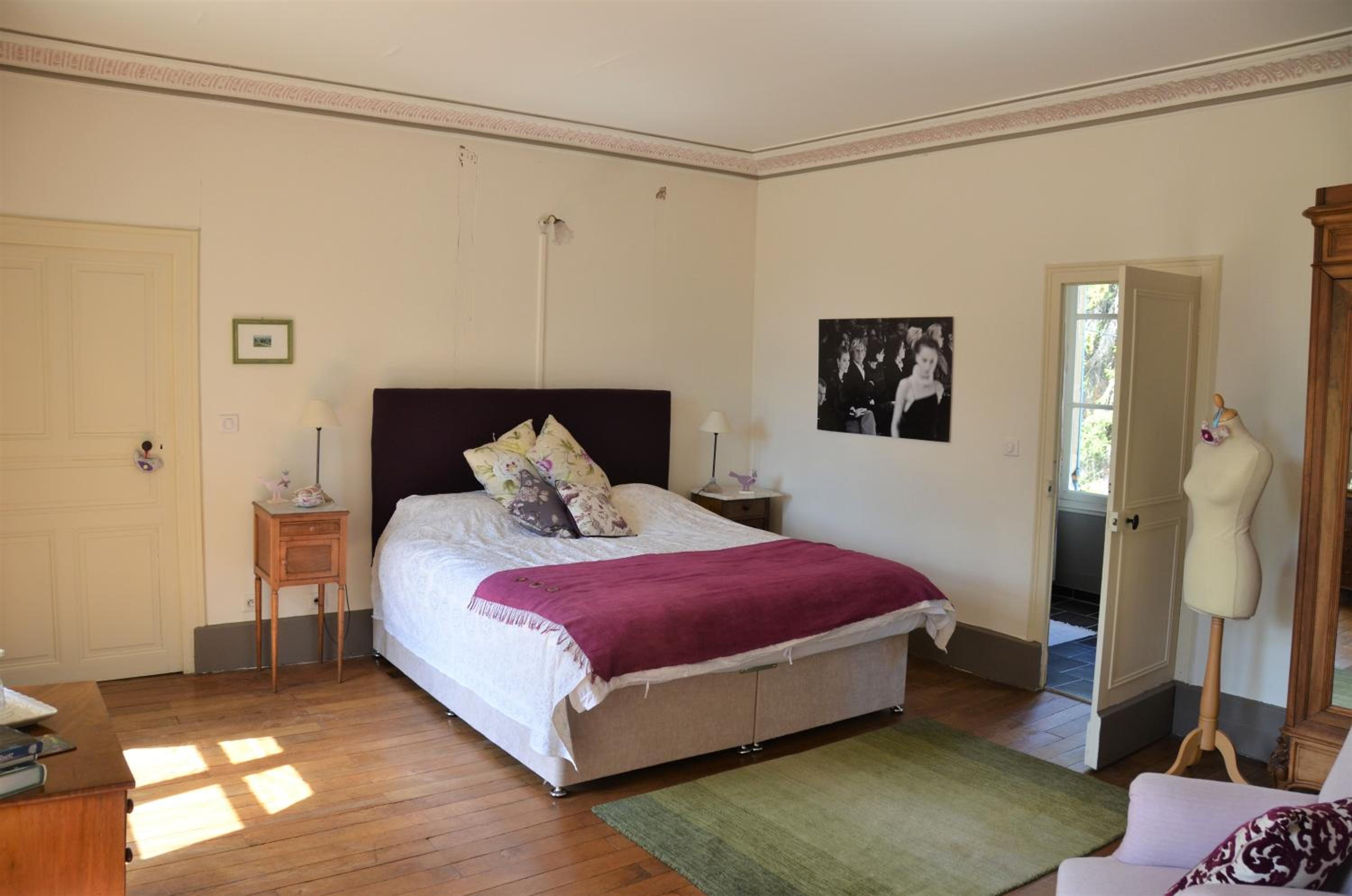 Deluxe Double Room - Photo 13