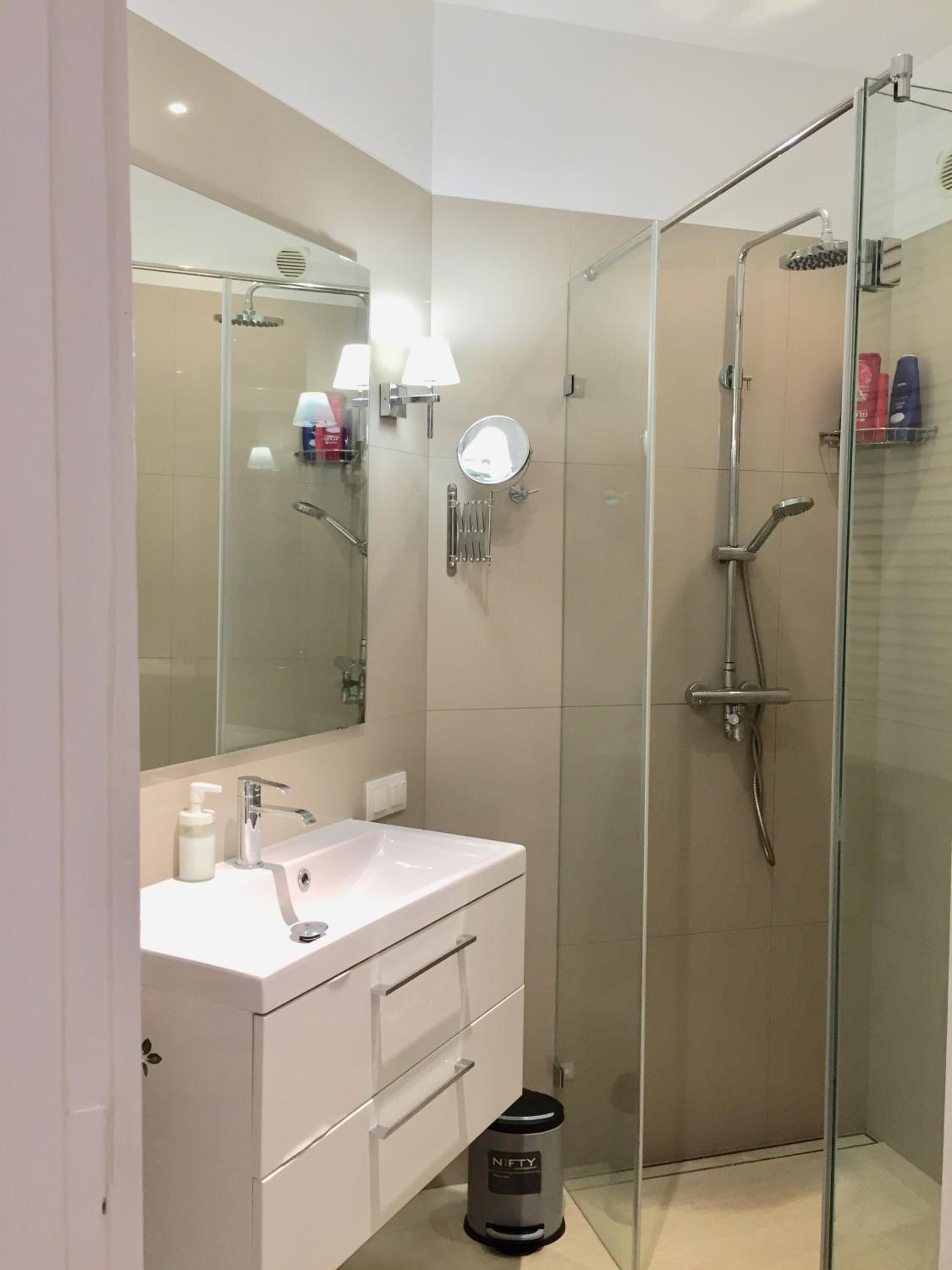 One-Bedroom Apartment - Photo 11