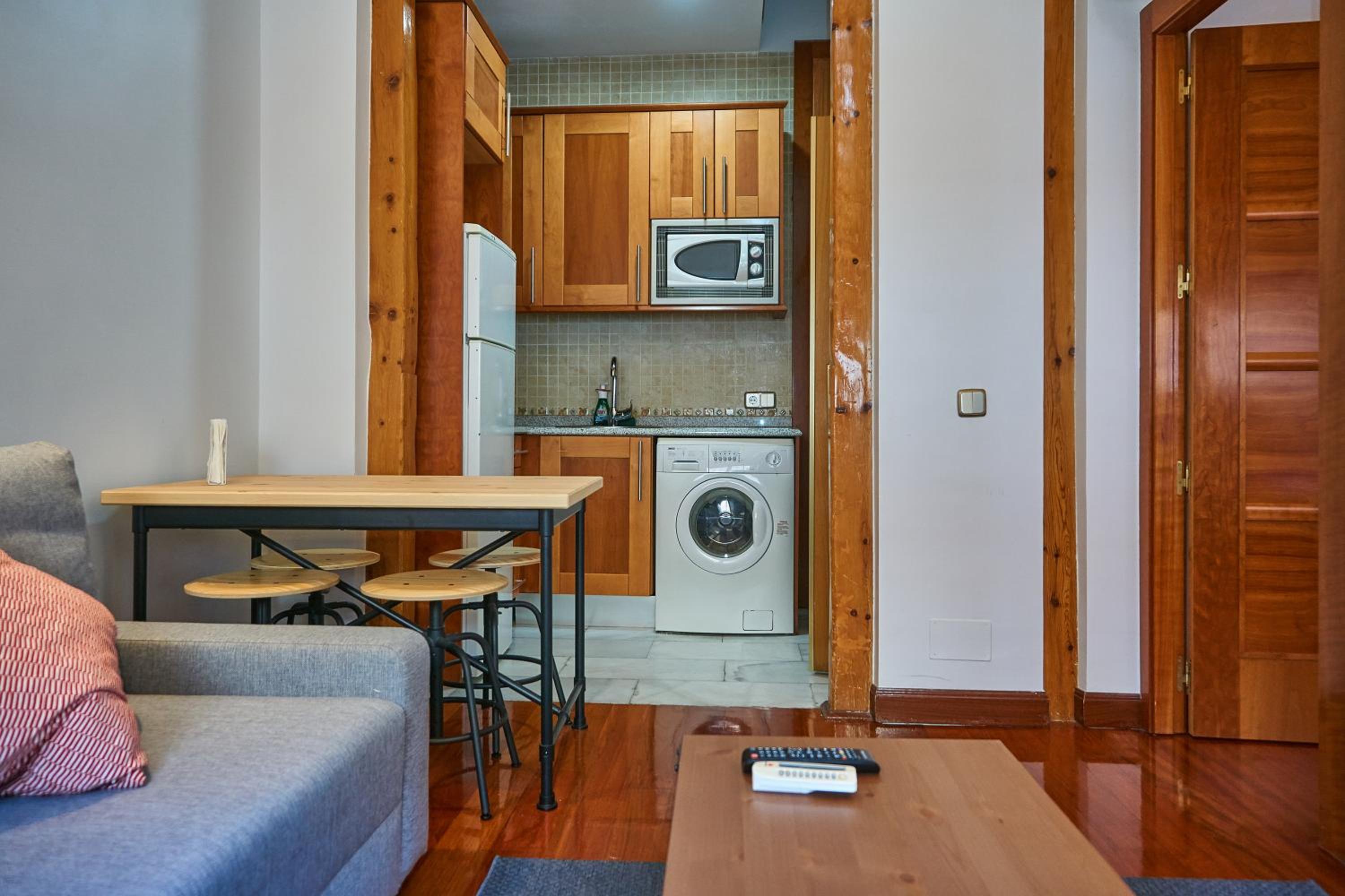 One-Bedroom Apartment