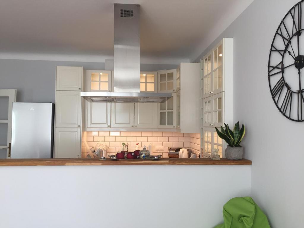 One-Bedroom Apartment - Photo 9