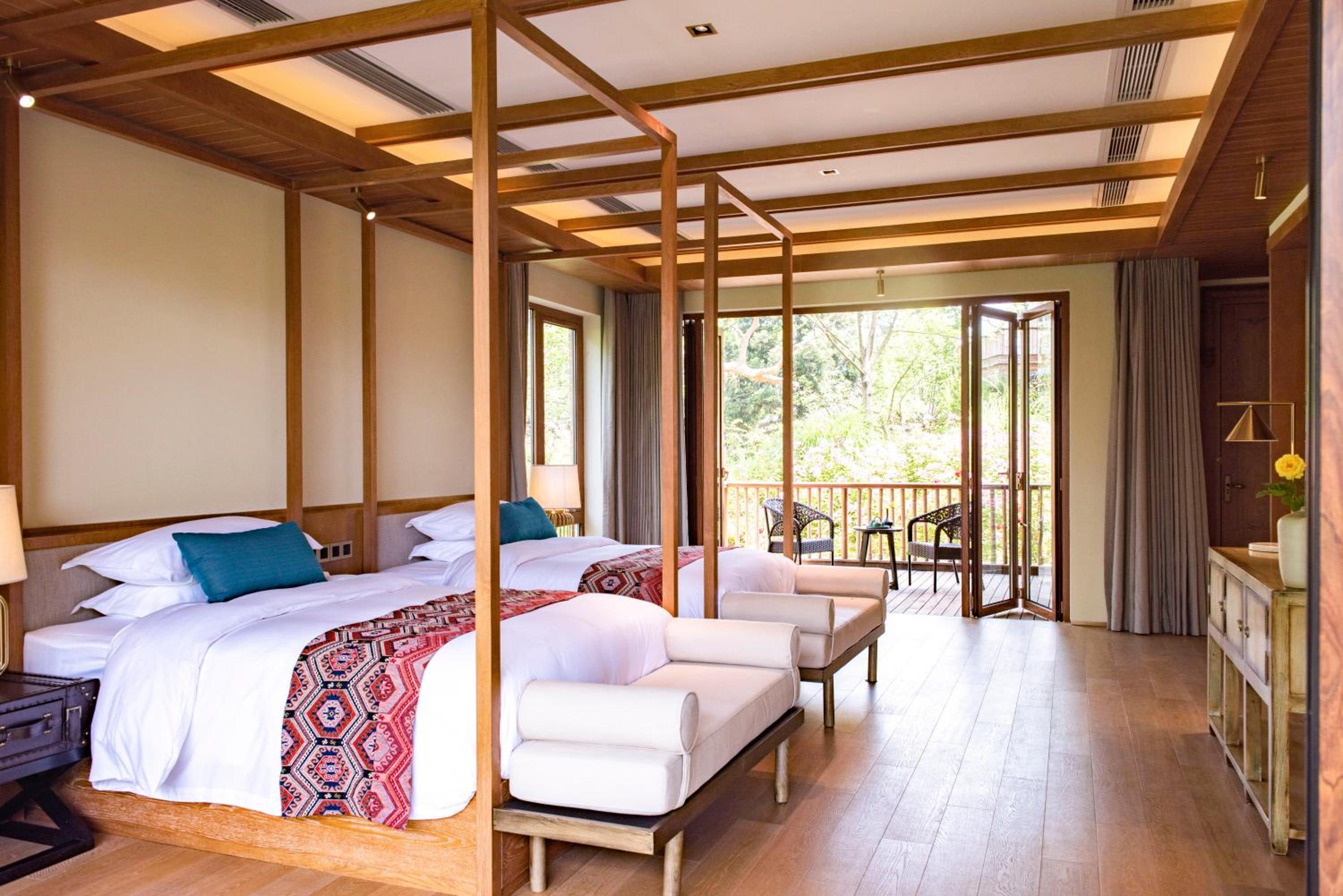 Twin Room with Mountain View