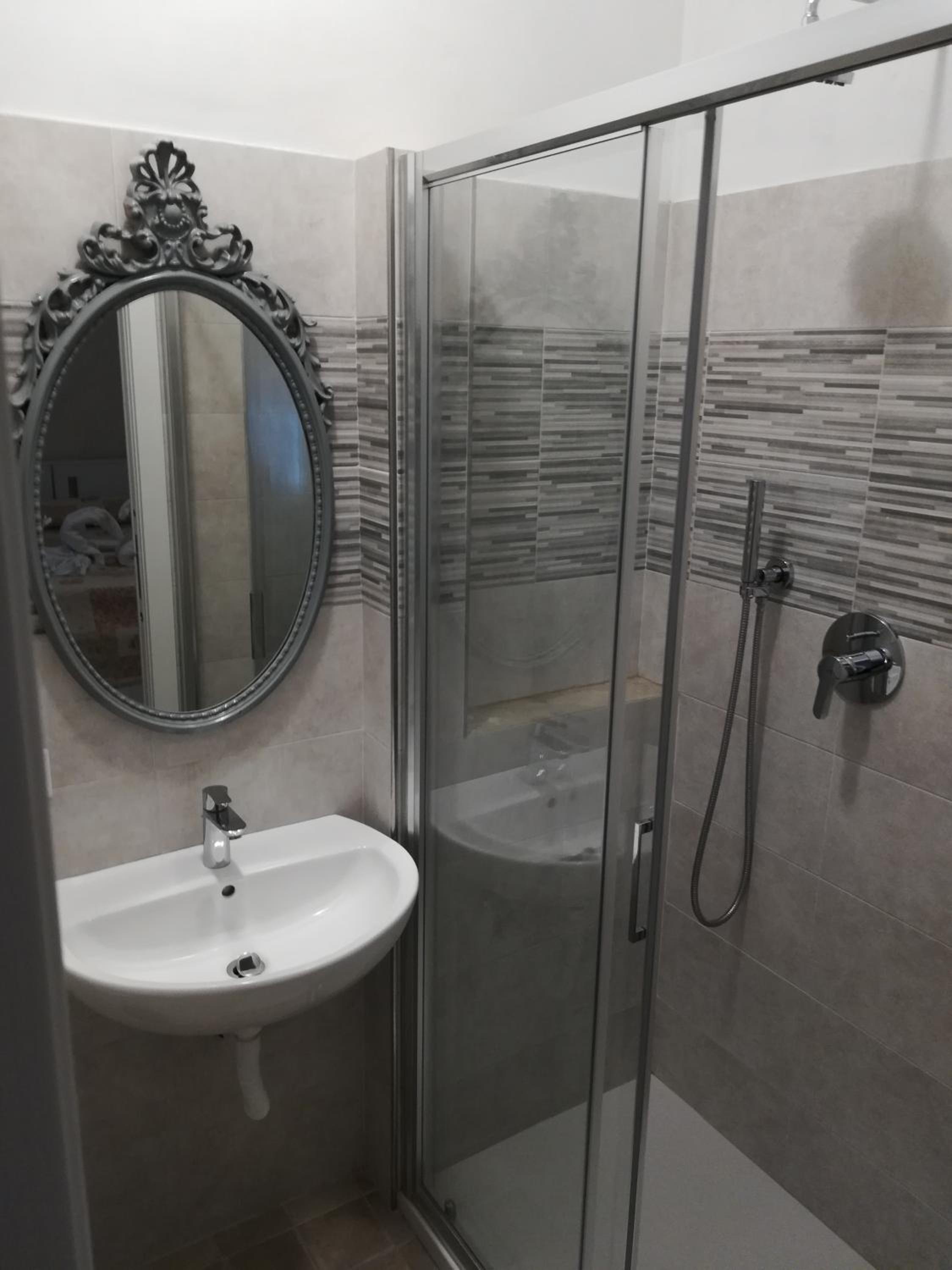 Deluxe Double Room (2 Adults + 1 Child)