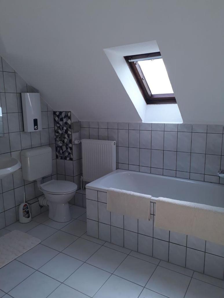 Standard One-Bedroom Apartment photo 2