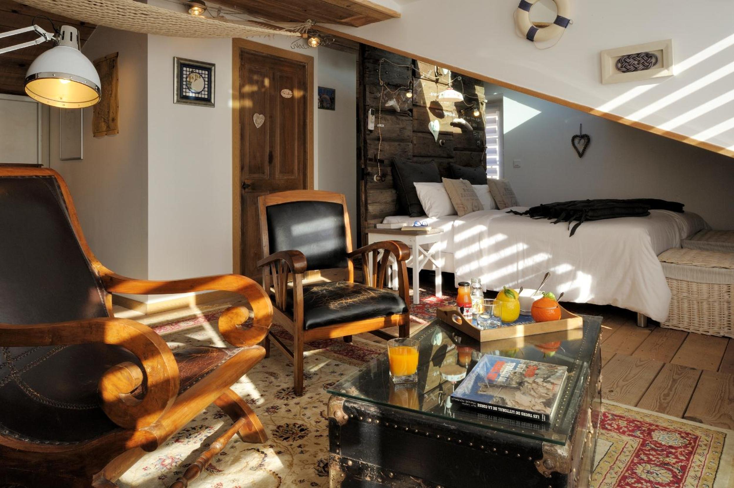Suite with Mountain View
