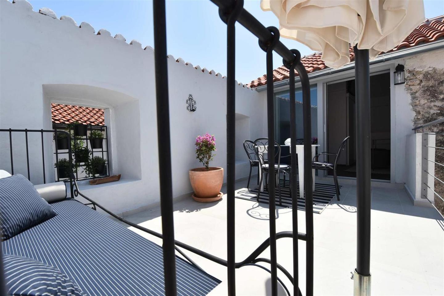 Three-Bedroom Villa photo 2