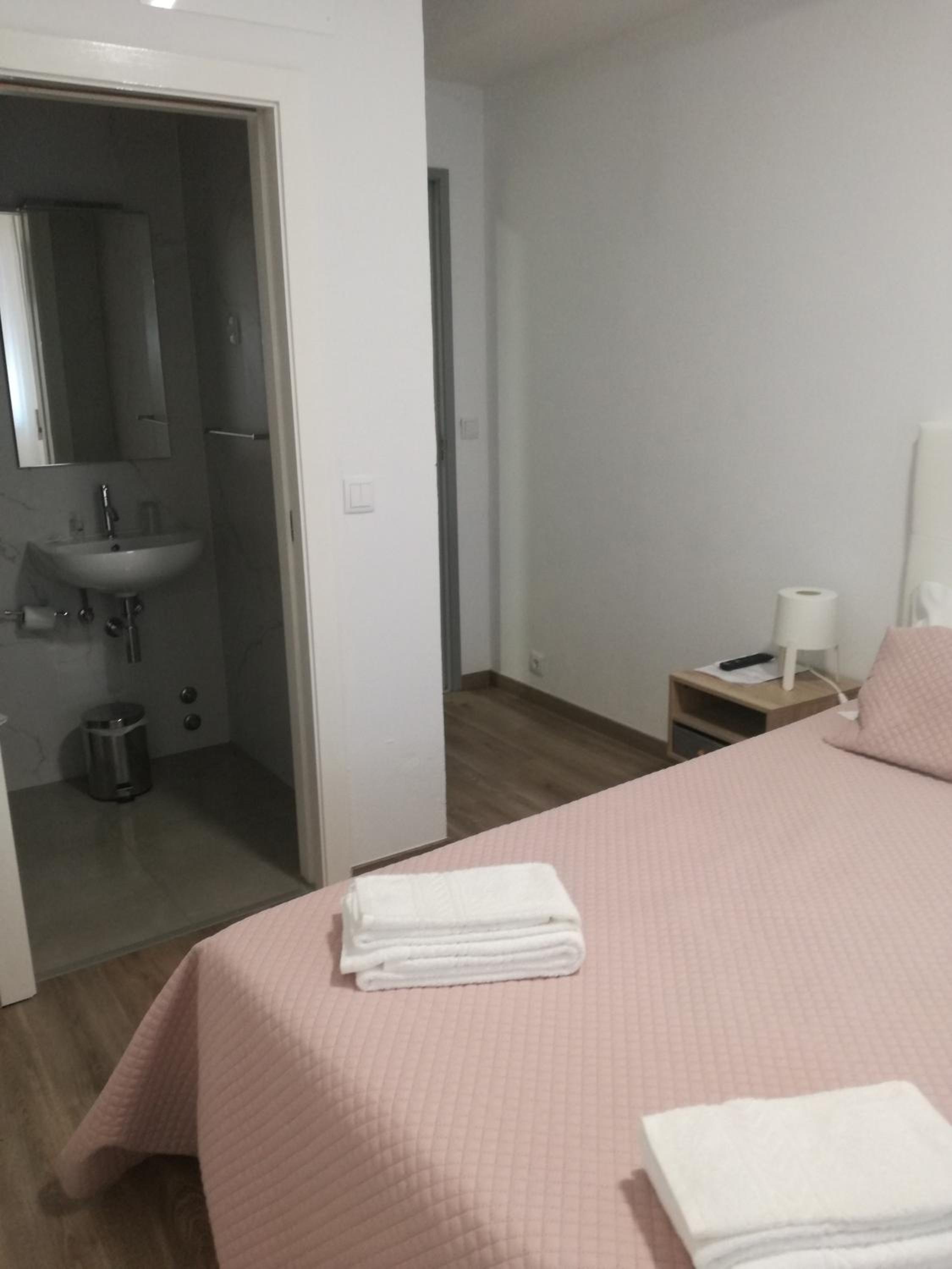 Basic Triple Room