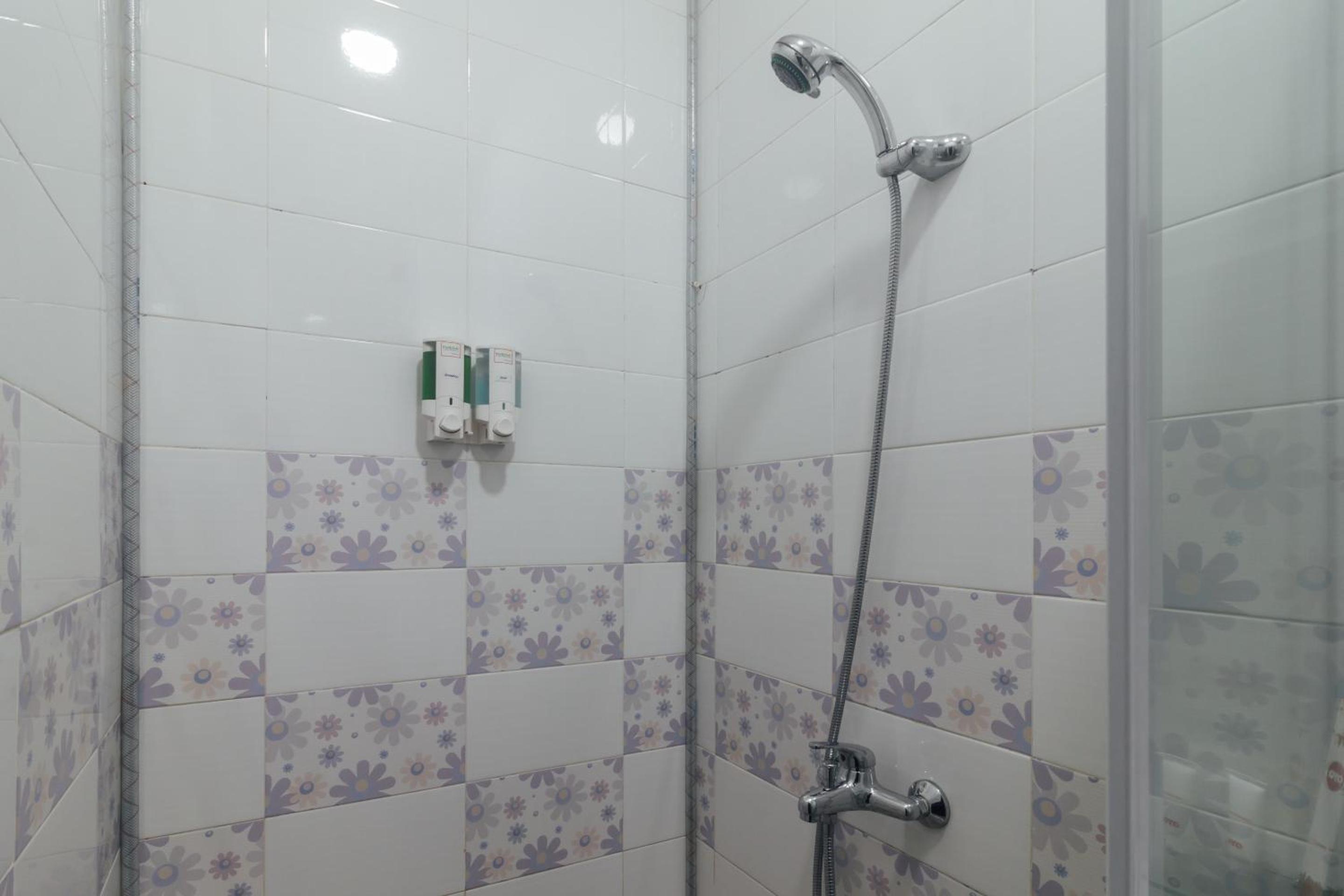 Deluxe Twin Room - Photo 6