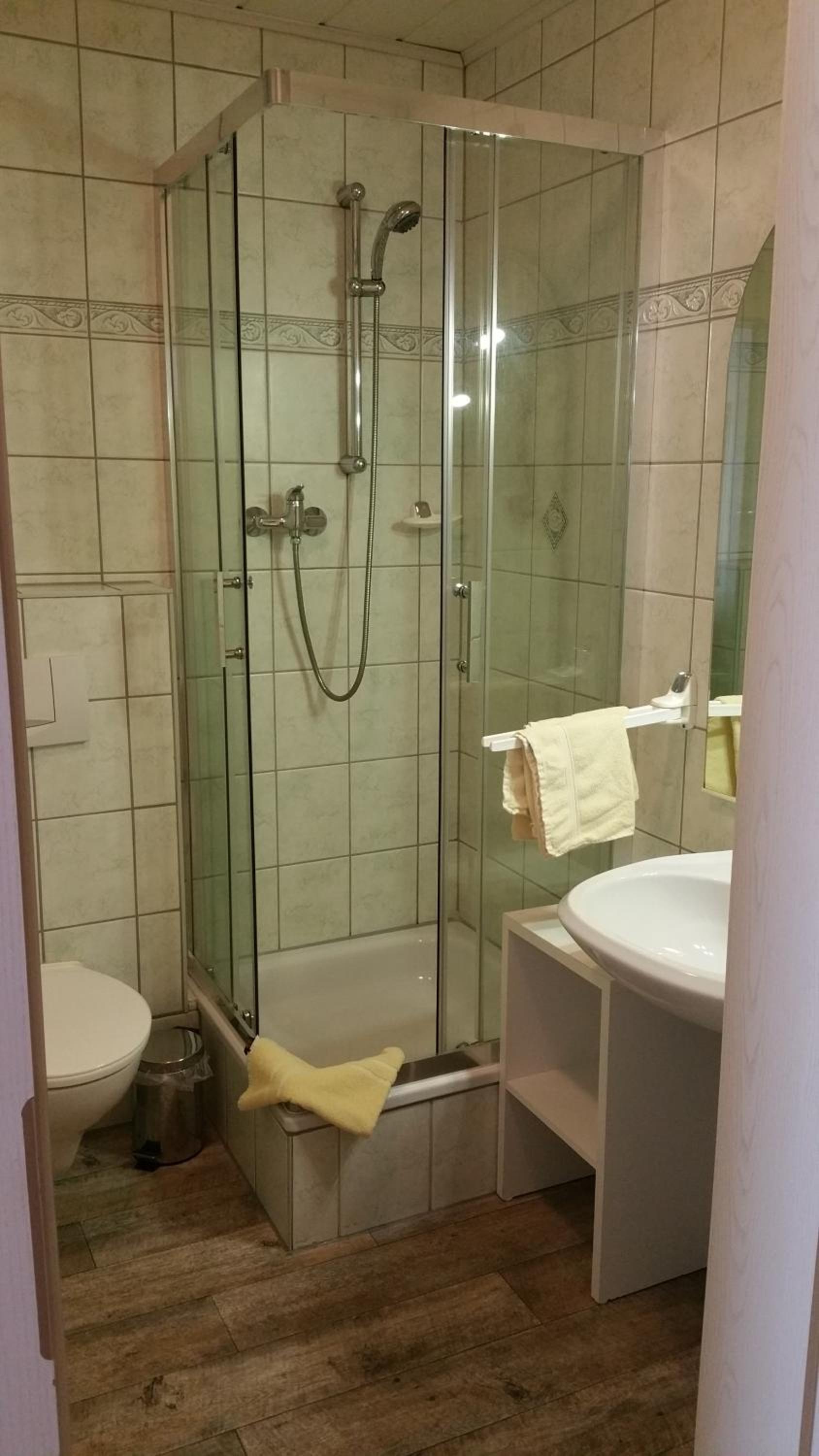 Family Room with Bathroom photo 3