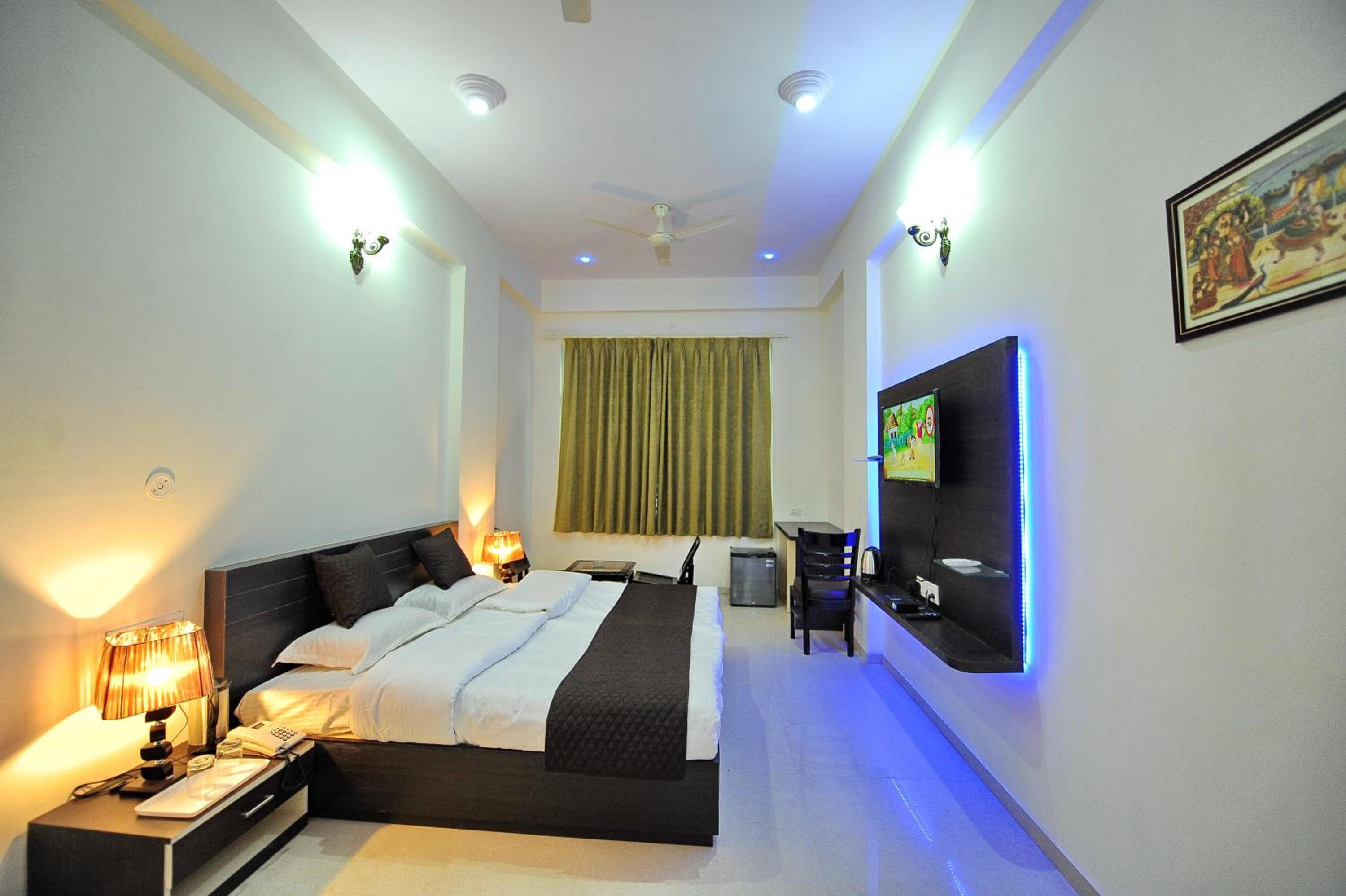 Deluxe Double Room - Photo 1