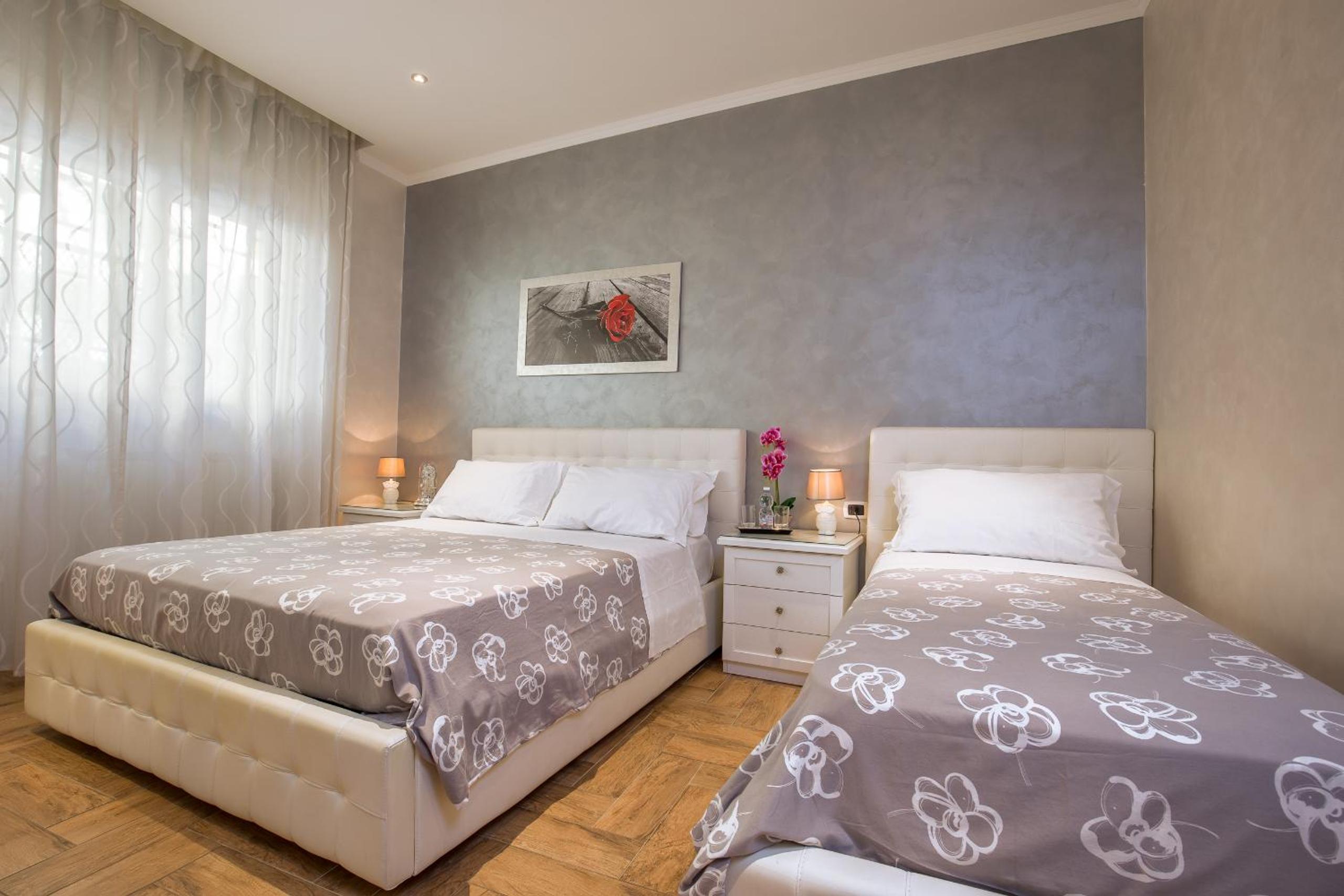 Triple Room with Private Bathroom