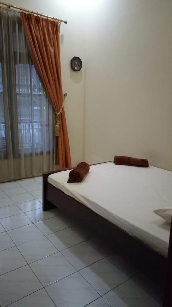 Two-Bedroom House - Photo 4