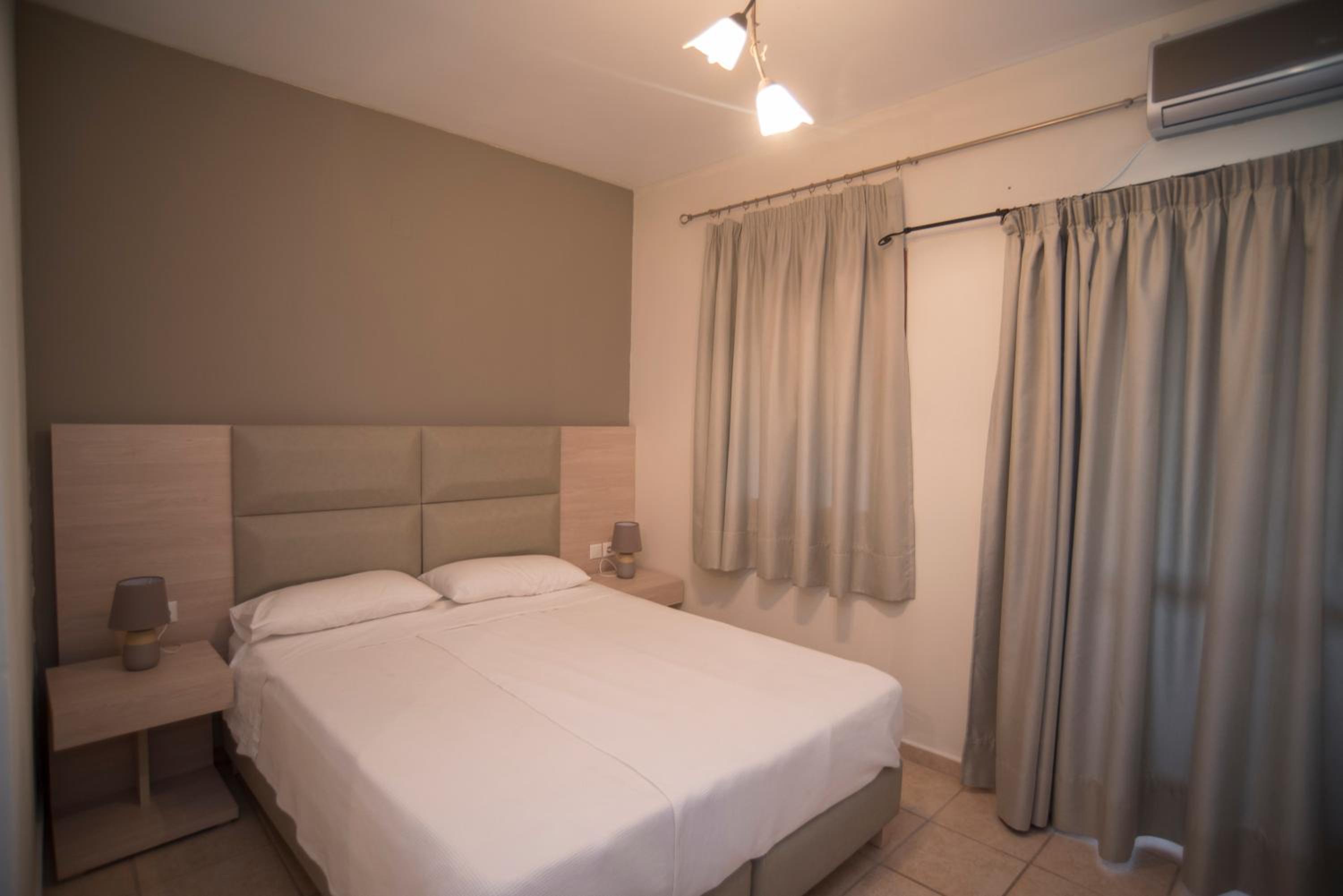 Double or Twin Room - Photo 14