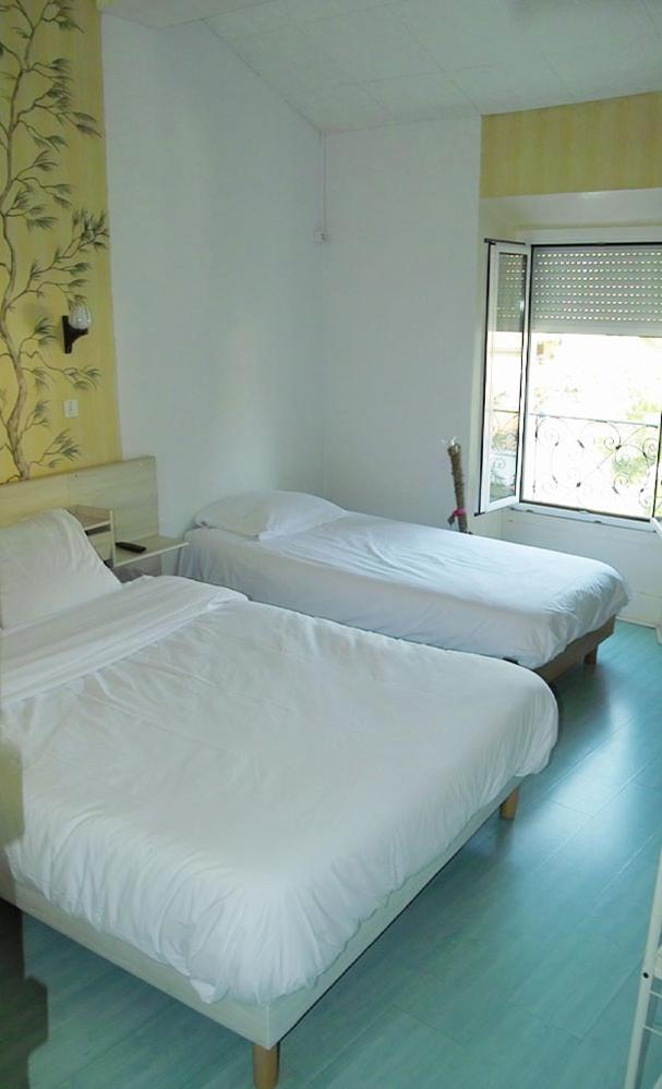Comfort Triple Room with Shower