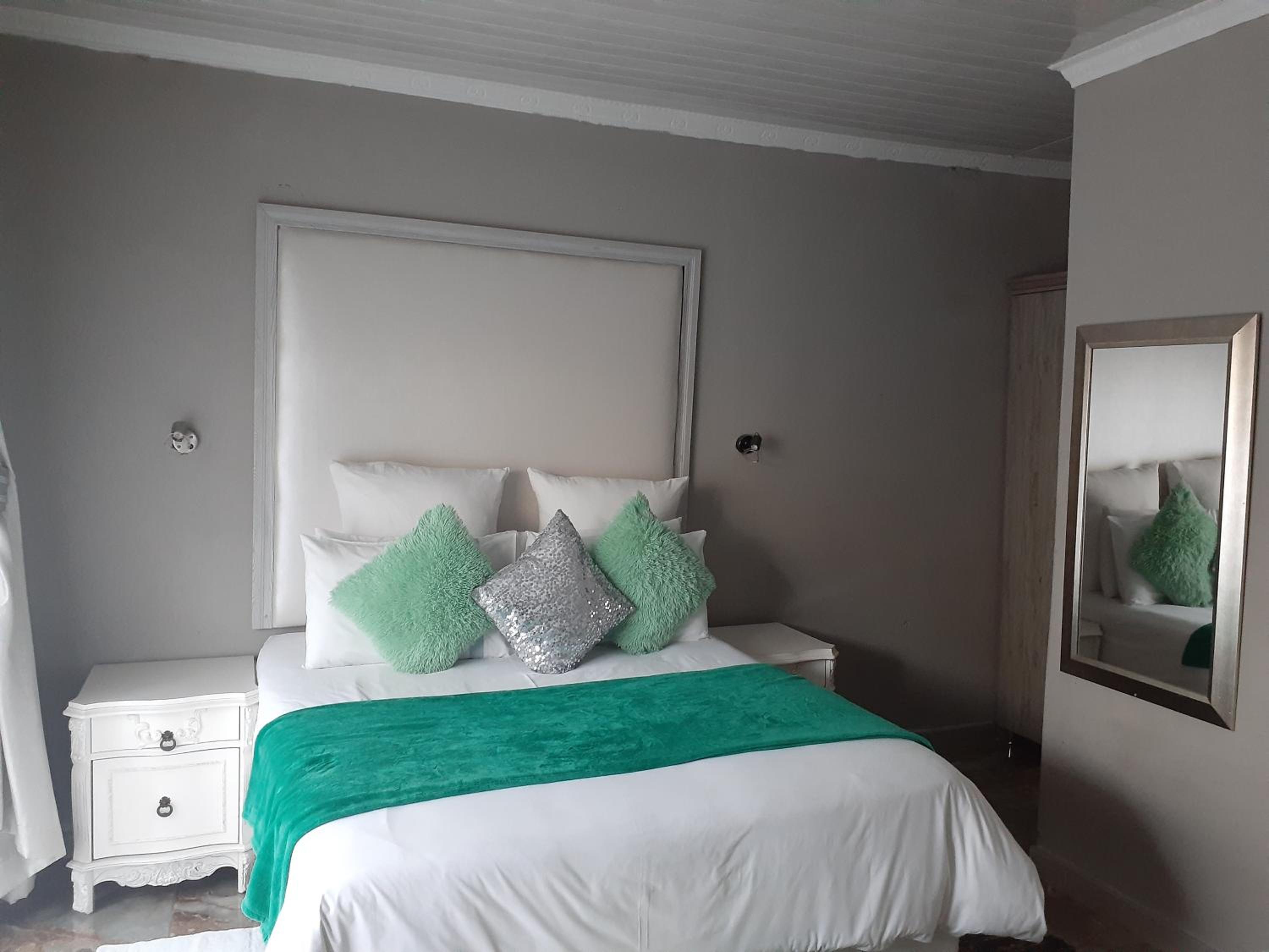 Single Room photo 3