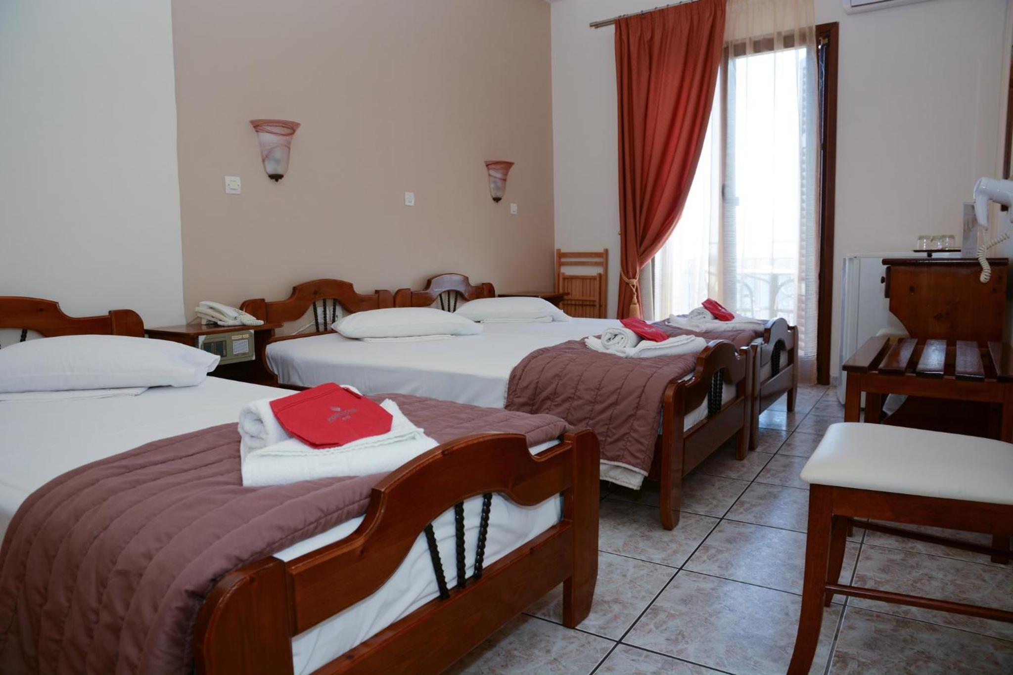 Standard Triple Room with Sea View