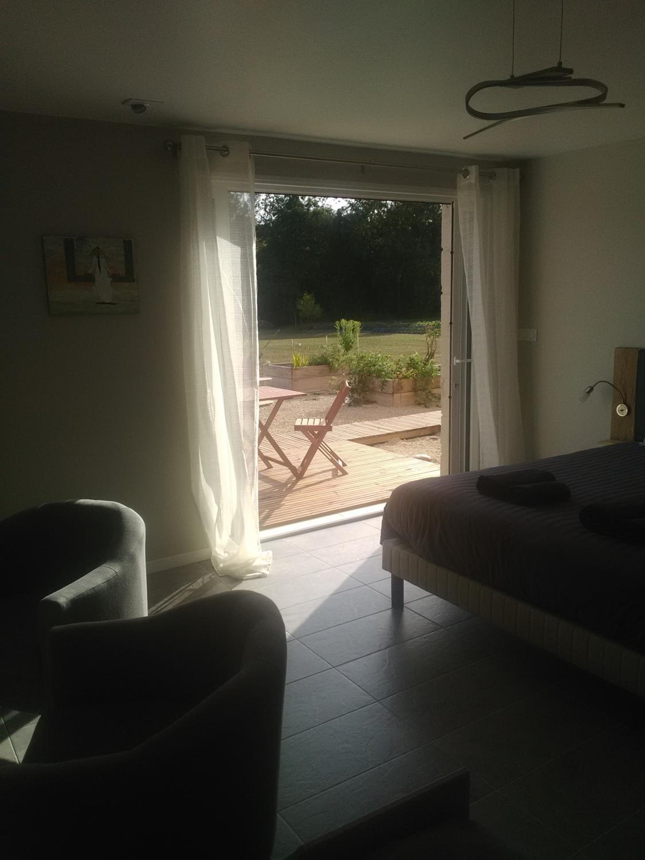 Family Room with Garden View photo 2