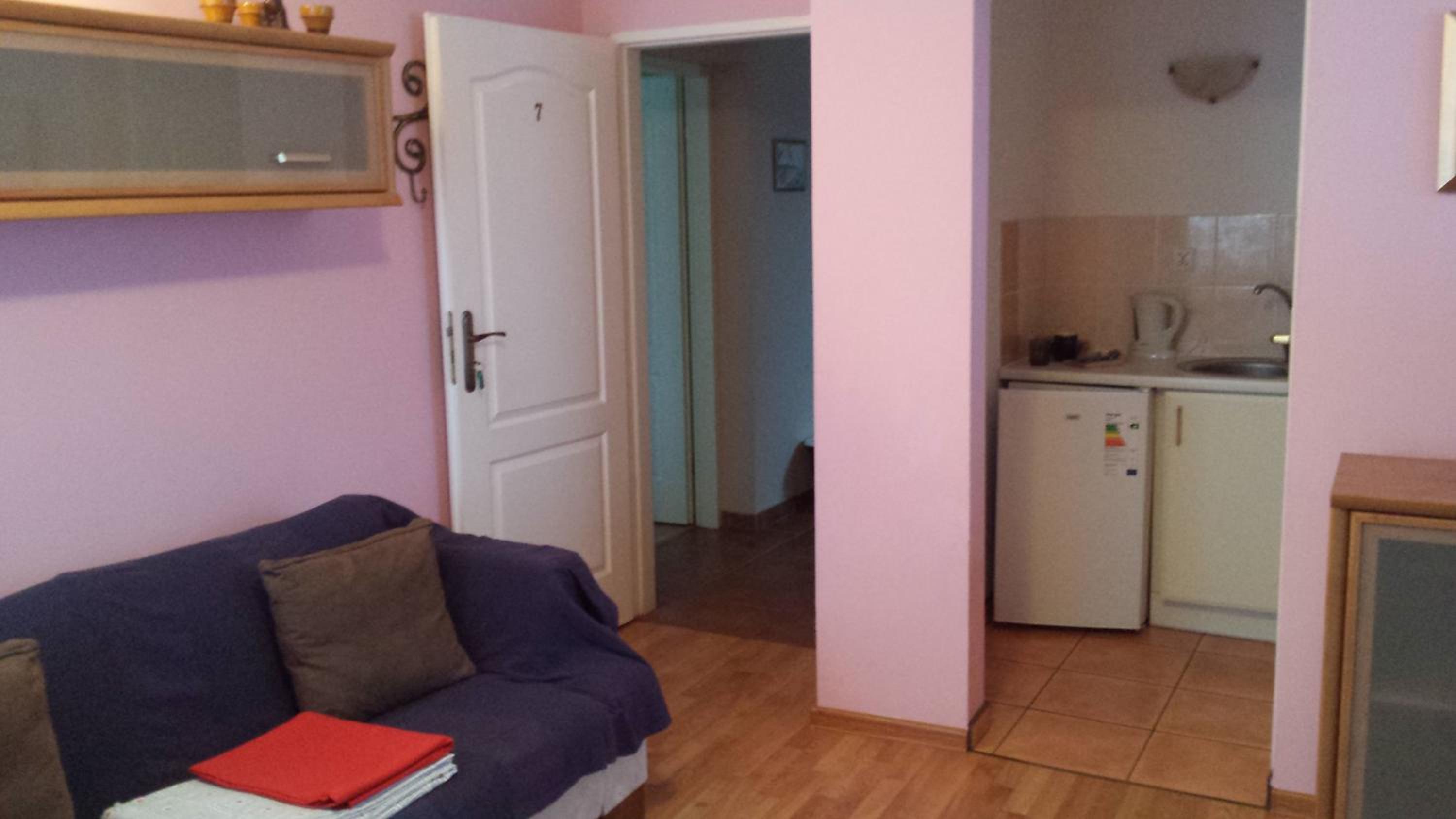 Quadruple Room with Balcony - Photo 4