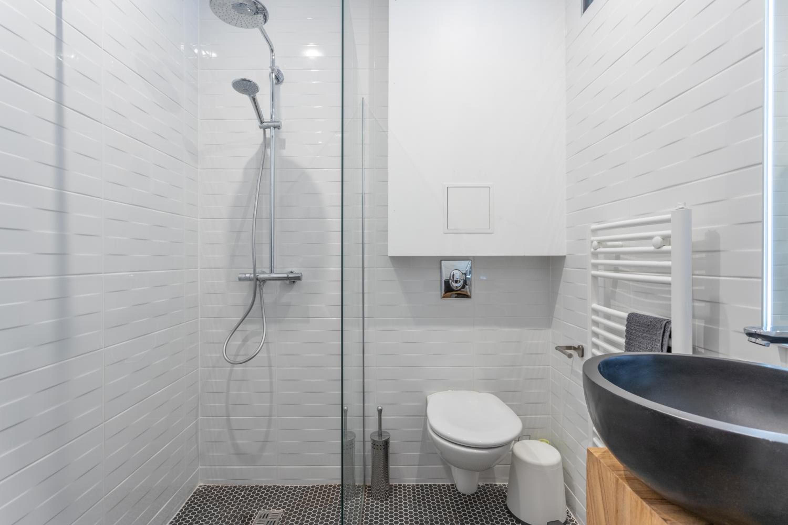 Studio Apartment - Photo 1