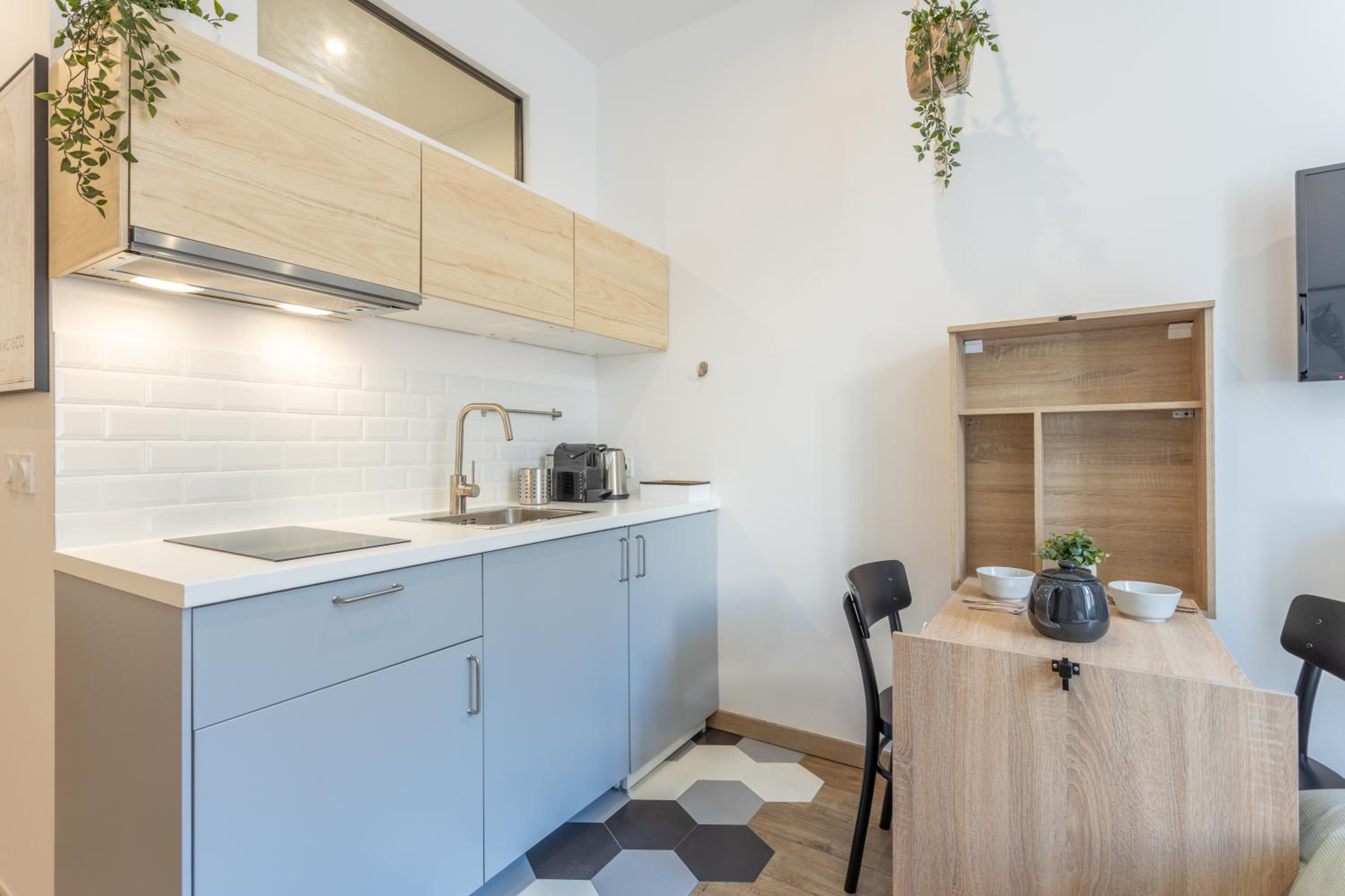 Studio Apartment - Photo 8
