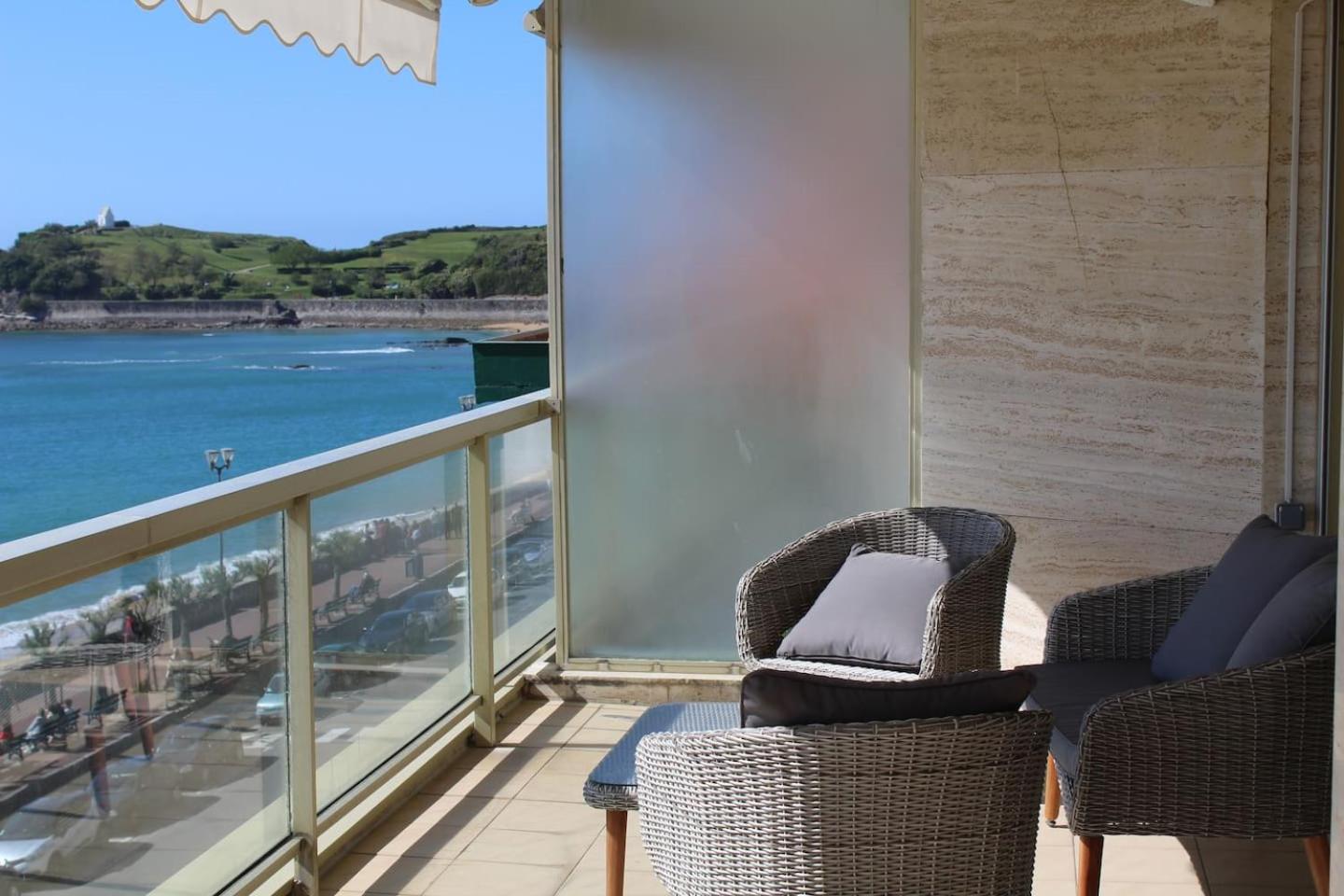 Apartment with Sea View photo 1