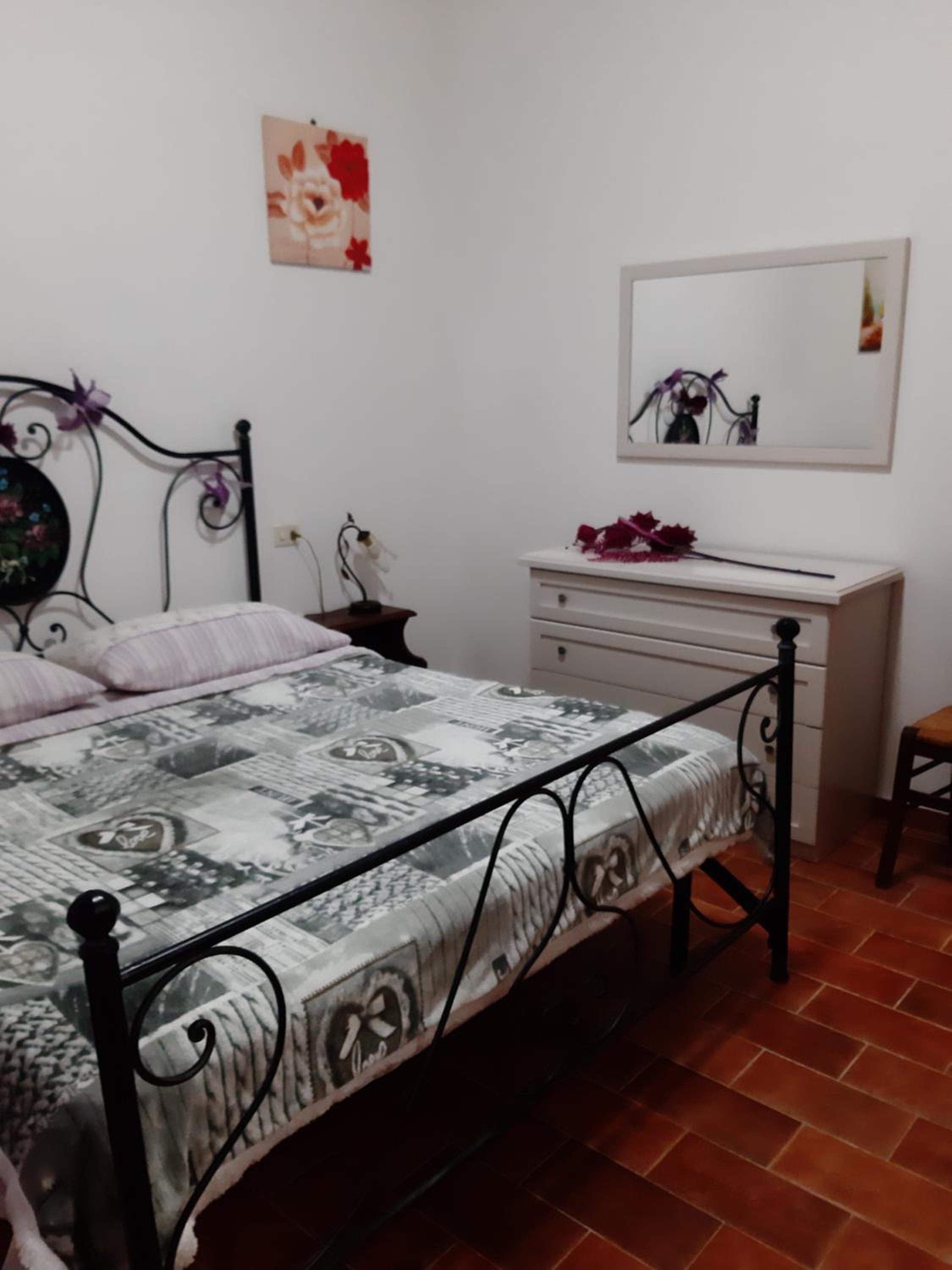 Two-Bedroom Apartment - Photo 19