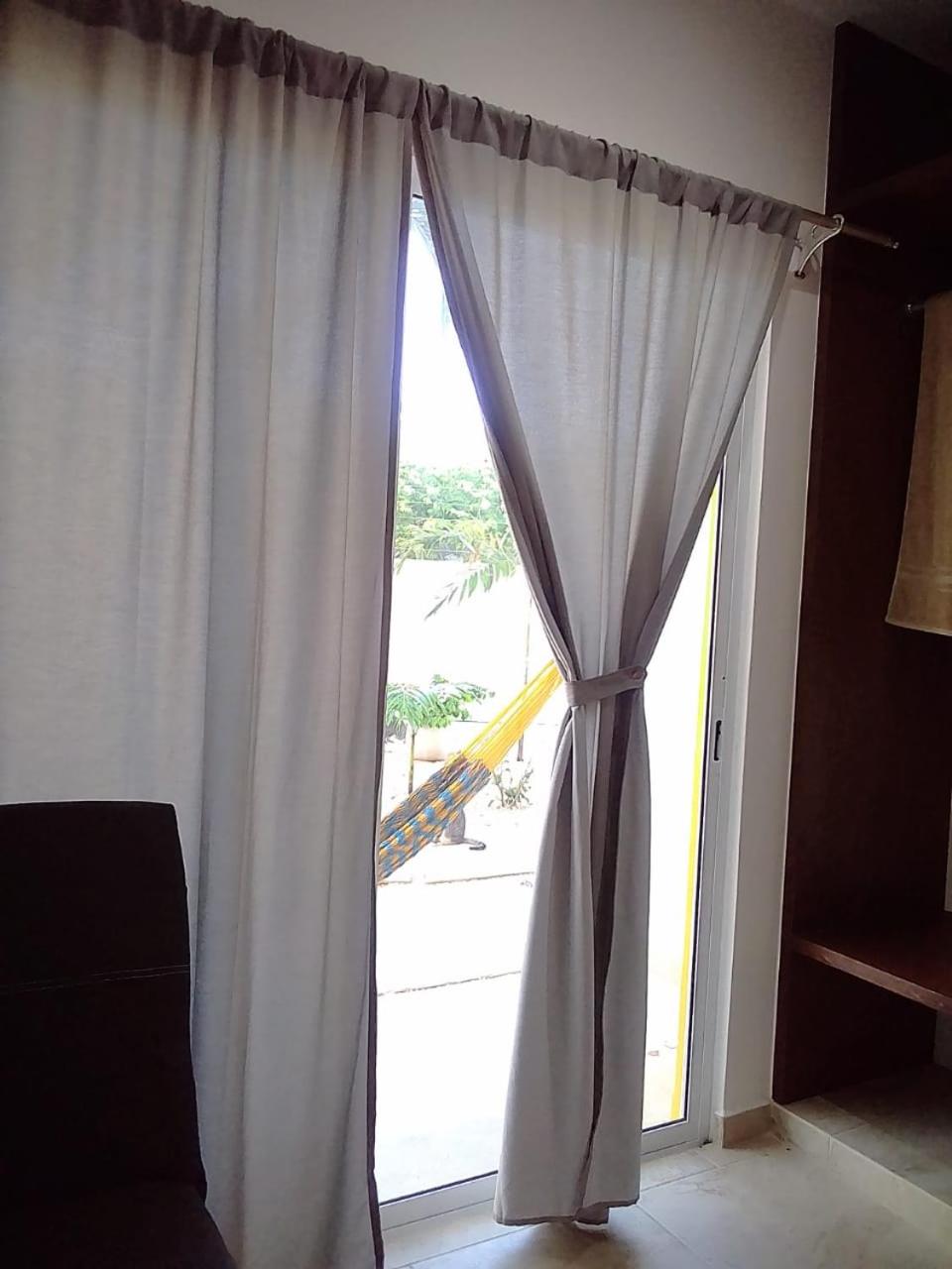 Standard Queen Room - Photo 7
