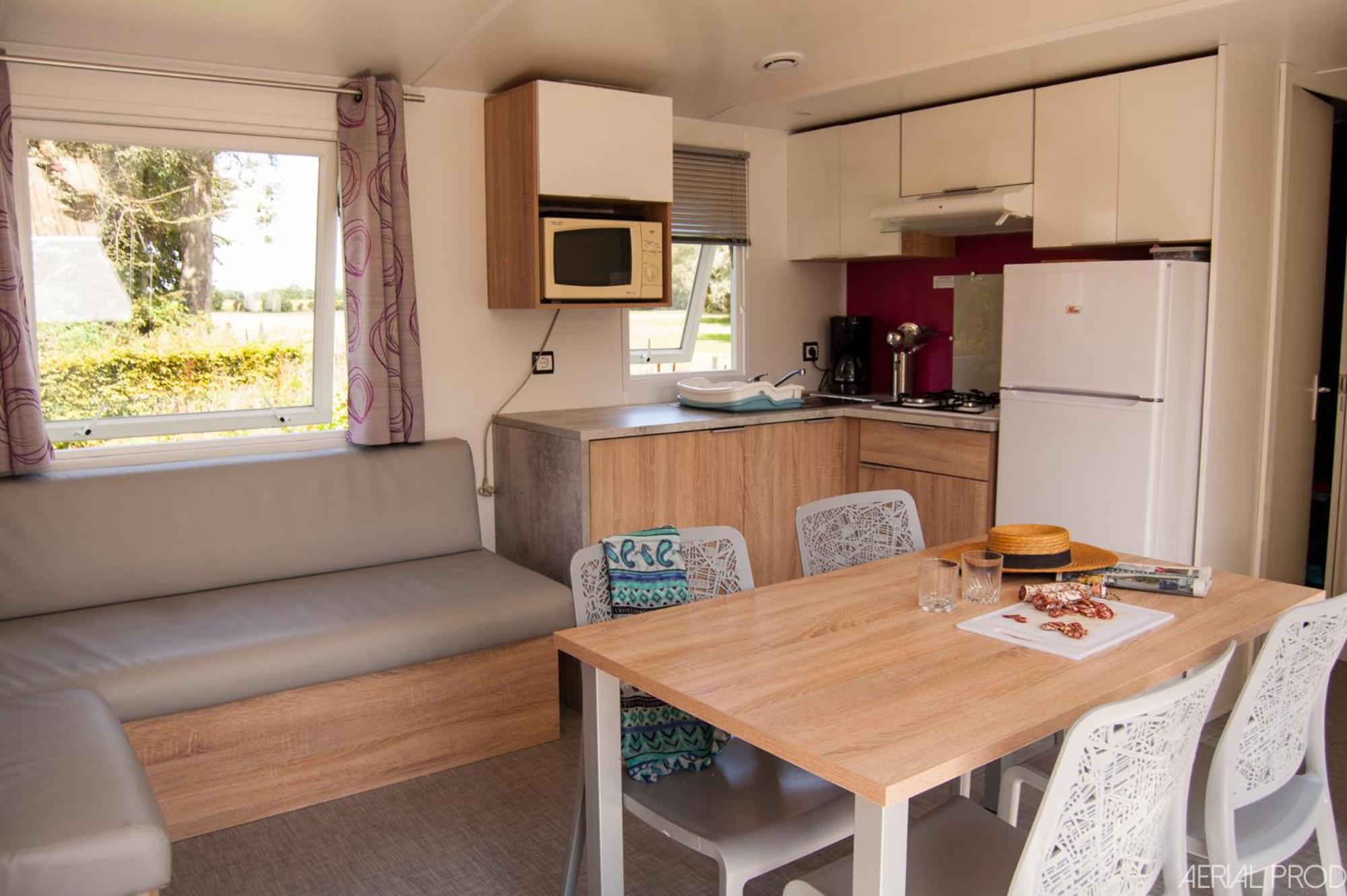 Mobile Home - Photo 1