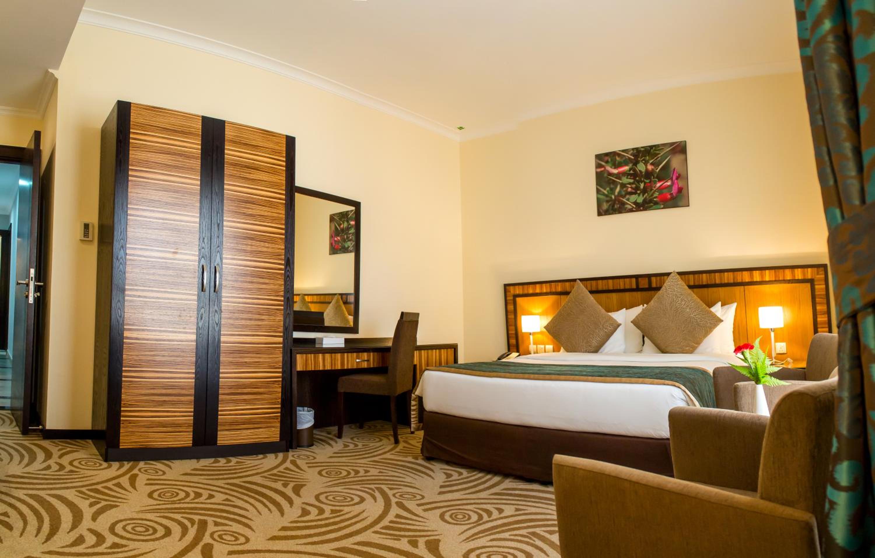 Deluxe Two-Bedroom Apartment