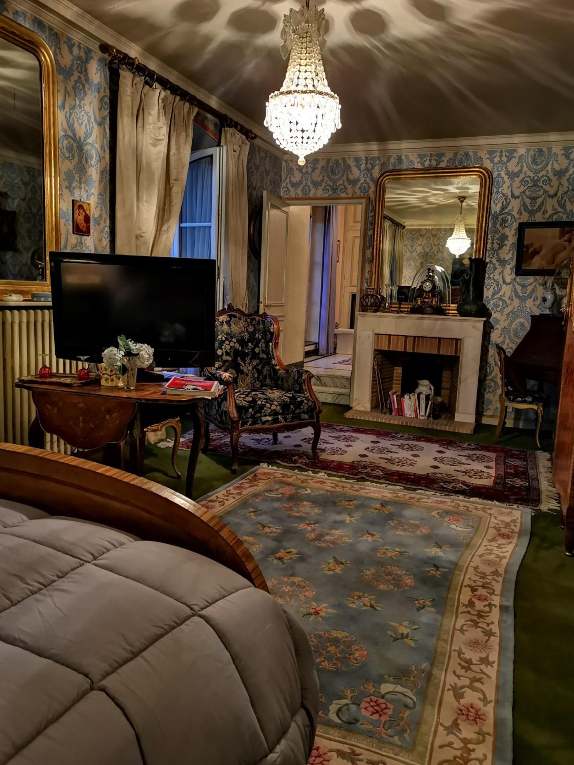 Suite with Mountain View photo 2