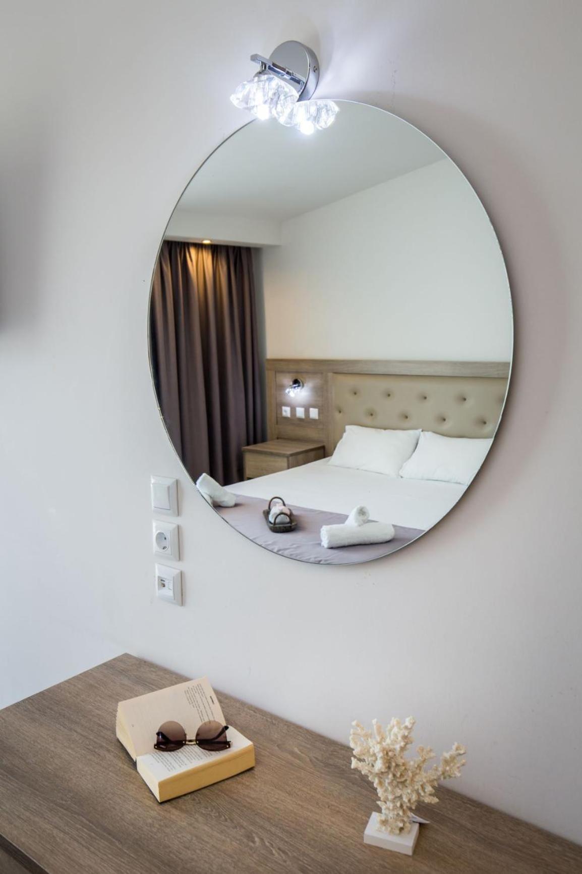 Deluxe Family Room - Photo 12