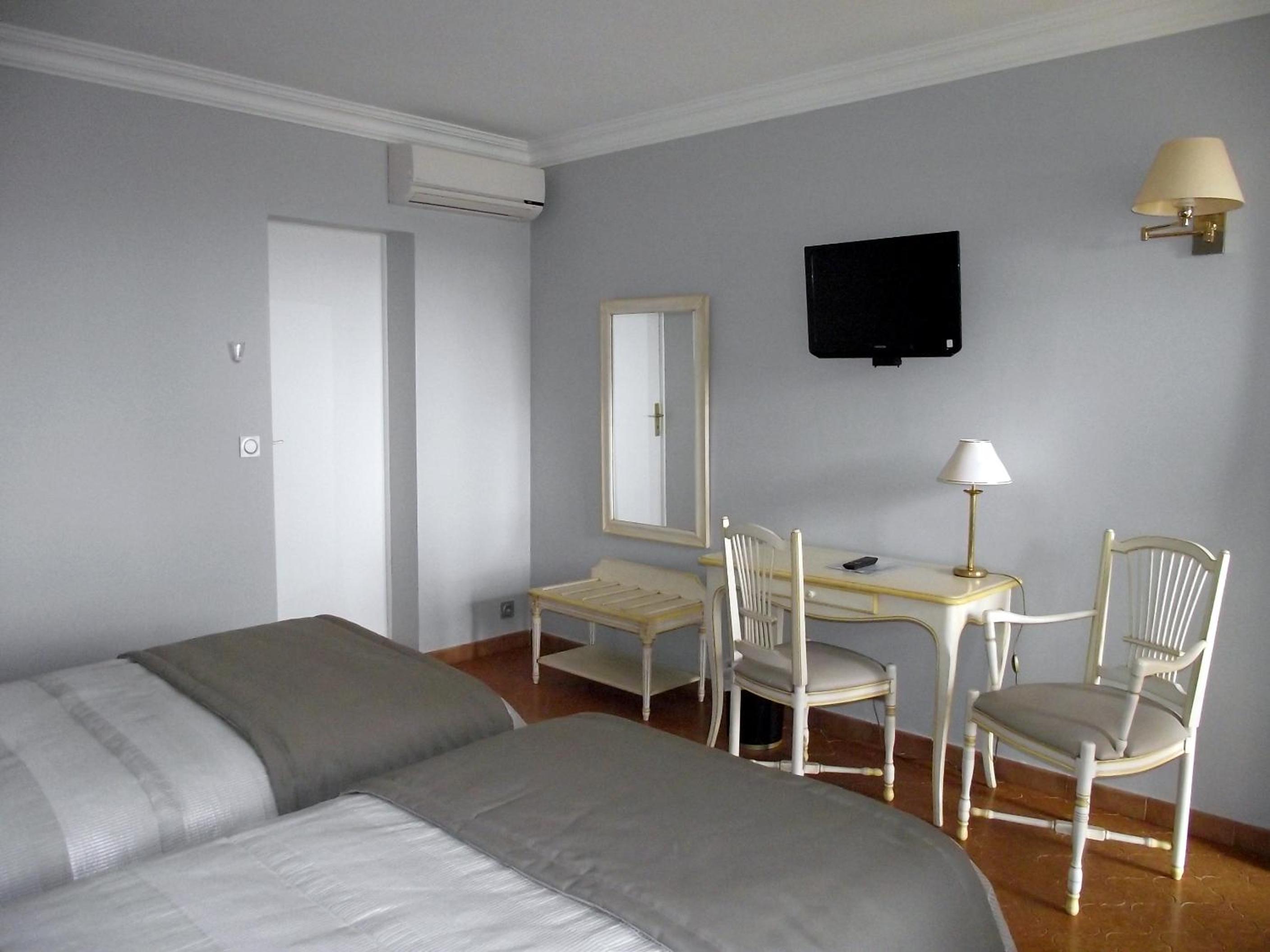Twin Room with Garden View photo 2