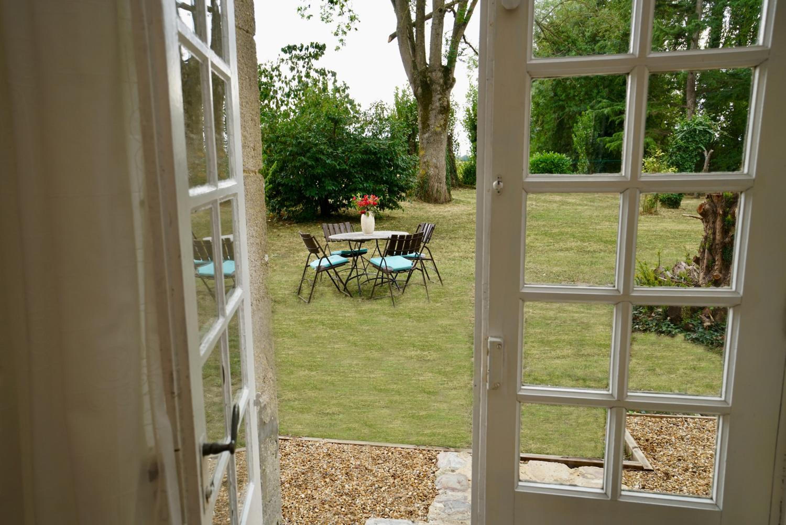 King Room with Garden View photo 2