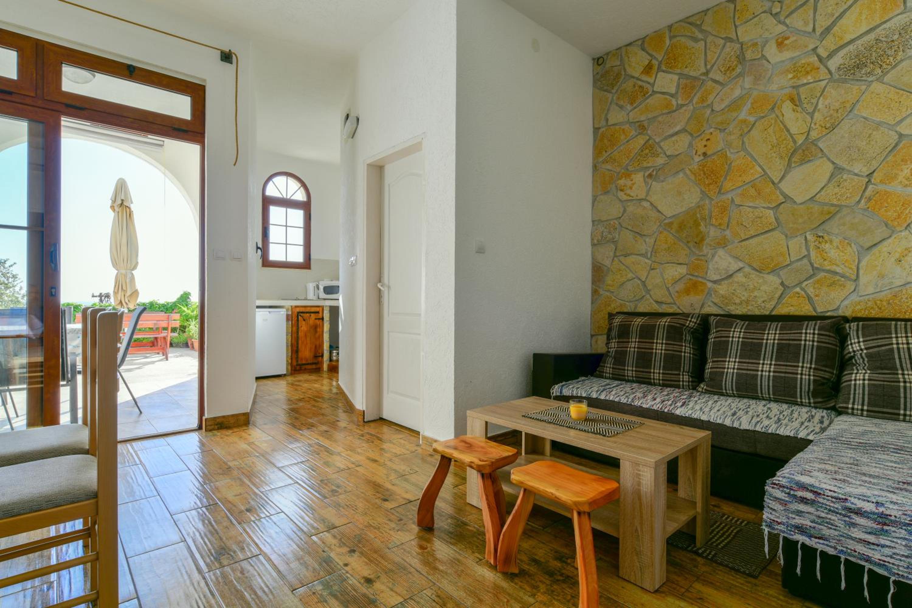 Two-Bedroom Apartment with Sea View - Photo 14