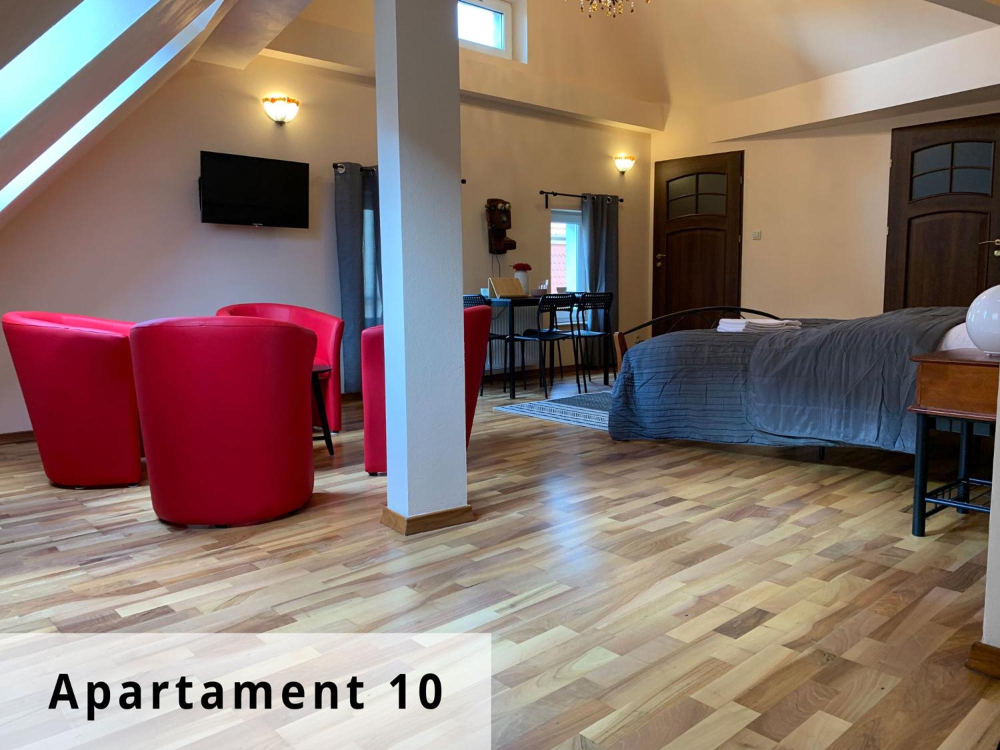 One-Bedroom Apartment