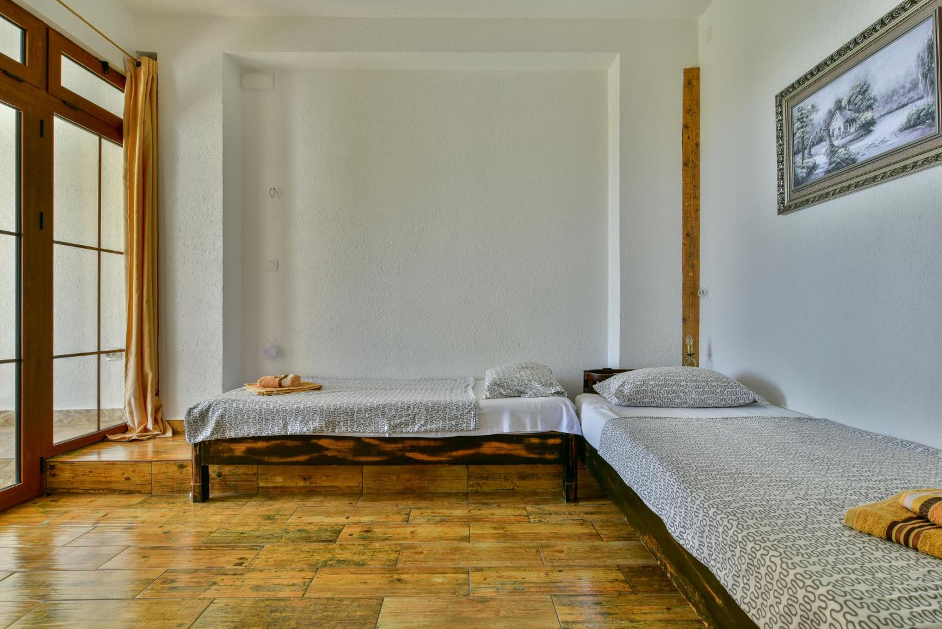 One-Bedroom Apartment with Sea View - Photo 15