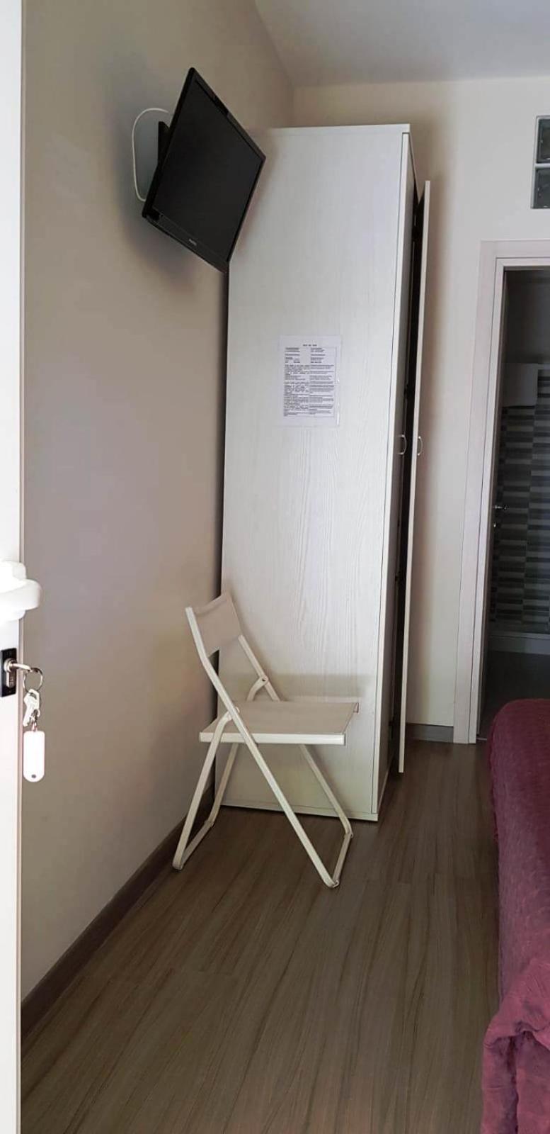 Large Single Room photo 2