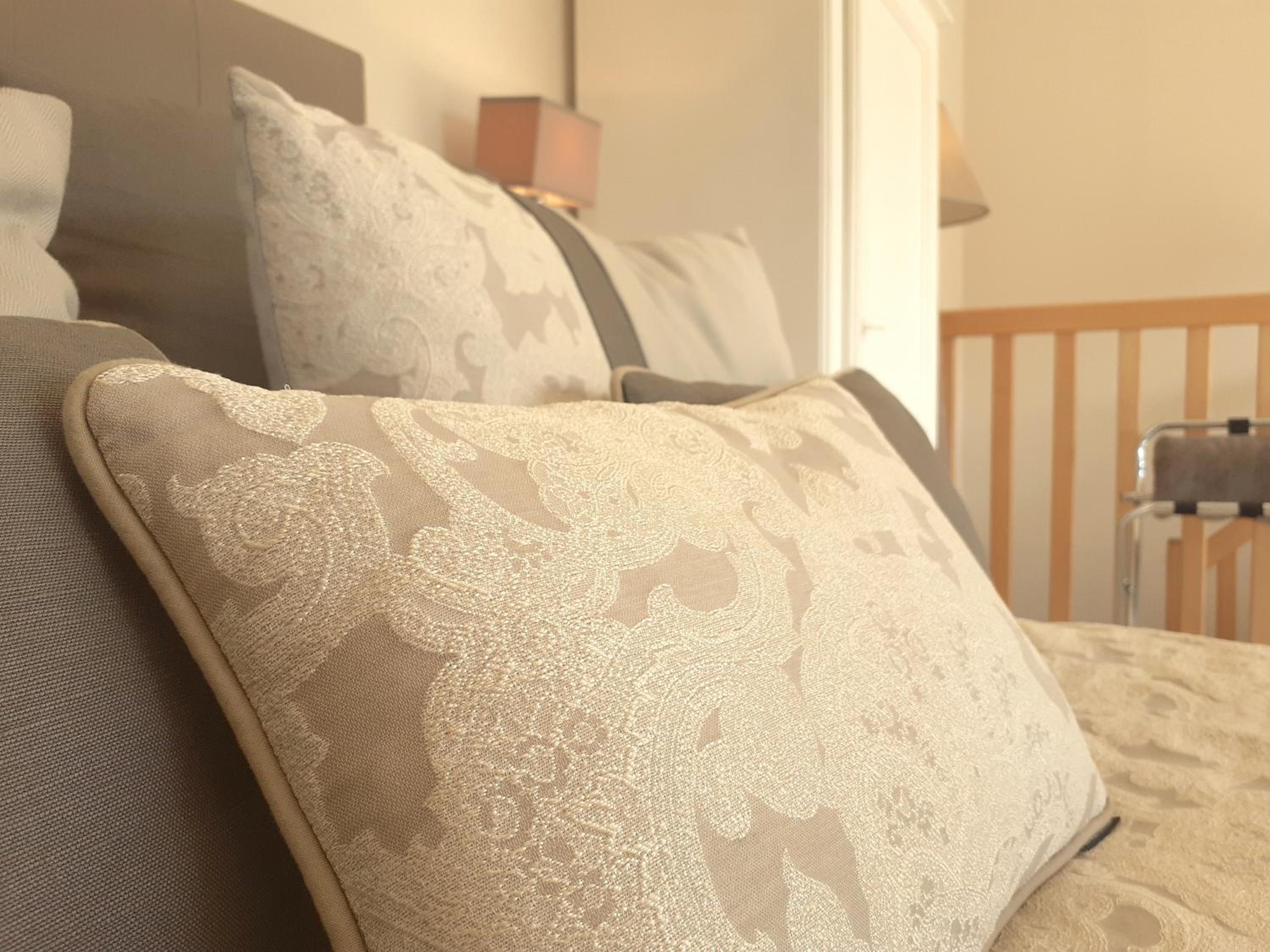 Superior Apartment - Split Level - 1 bedroom ( 2 - 4 adutls)