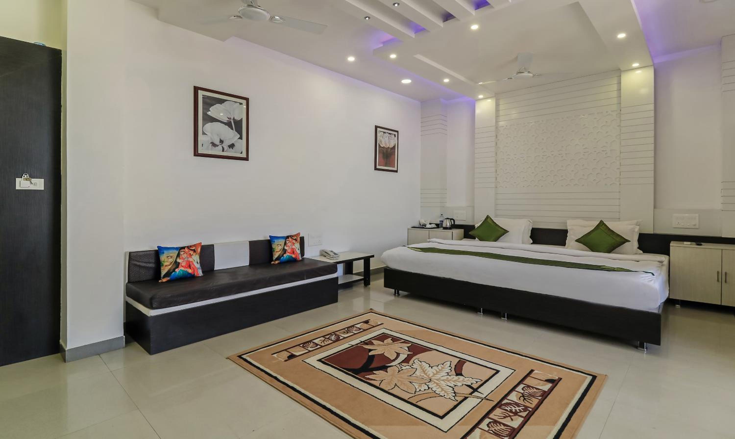 [Sanitized] Superior Double Room photo 2