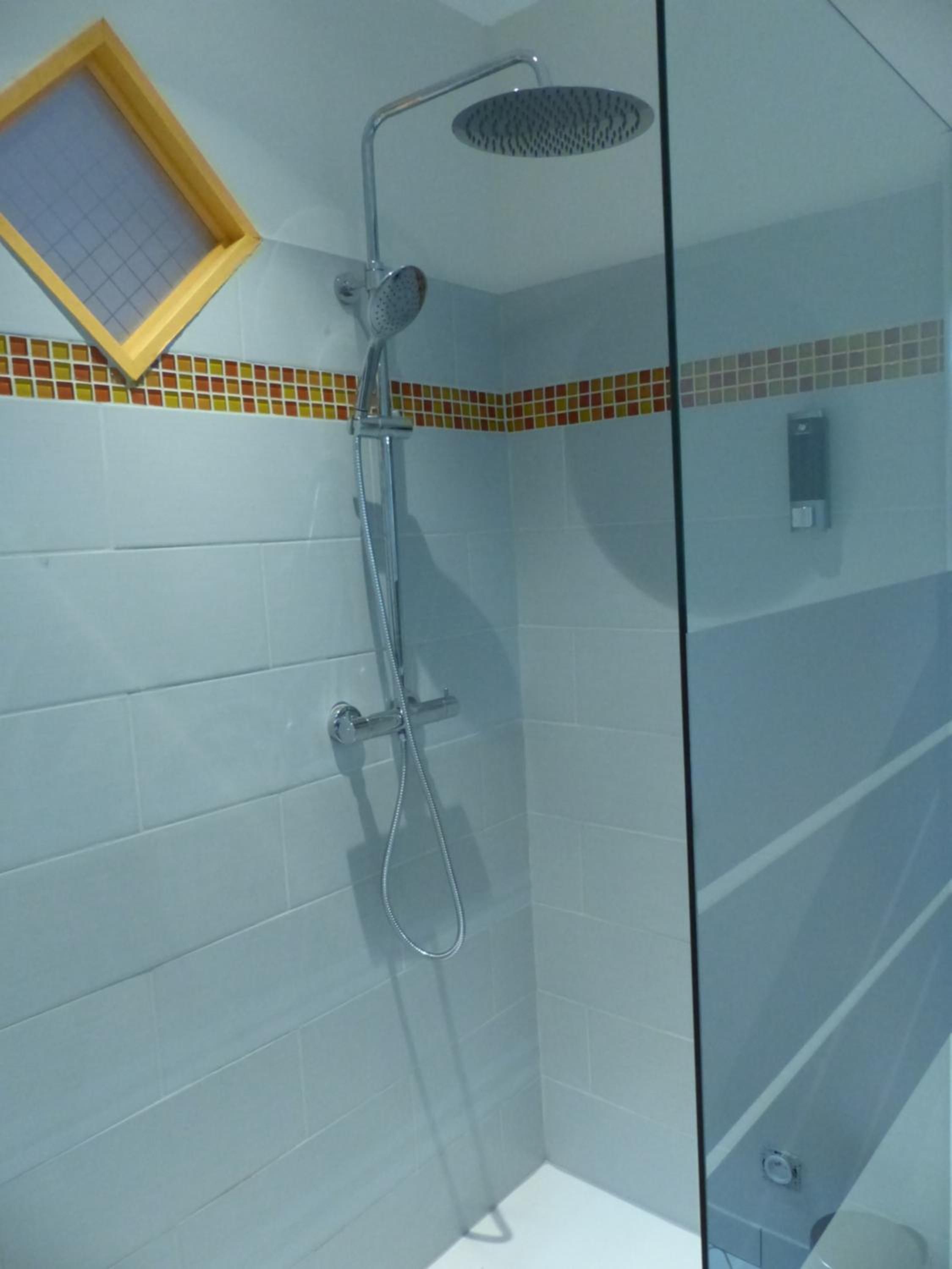 Double Room with Private Bathroom - Photo 3