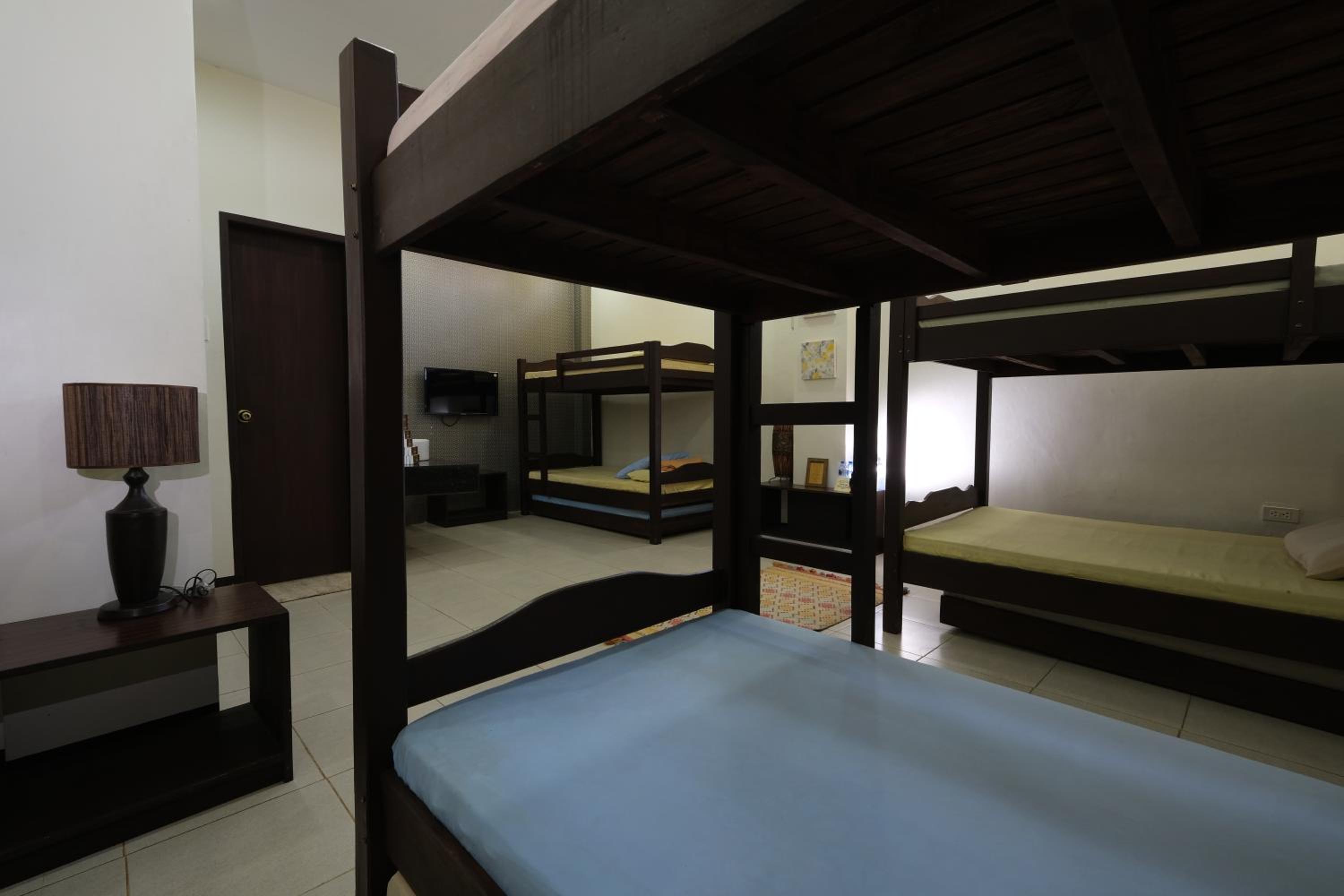 Mixed Dormitory Room