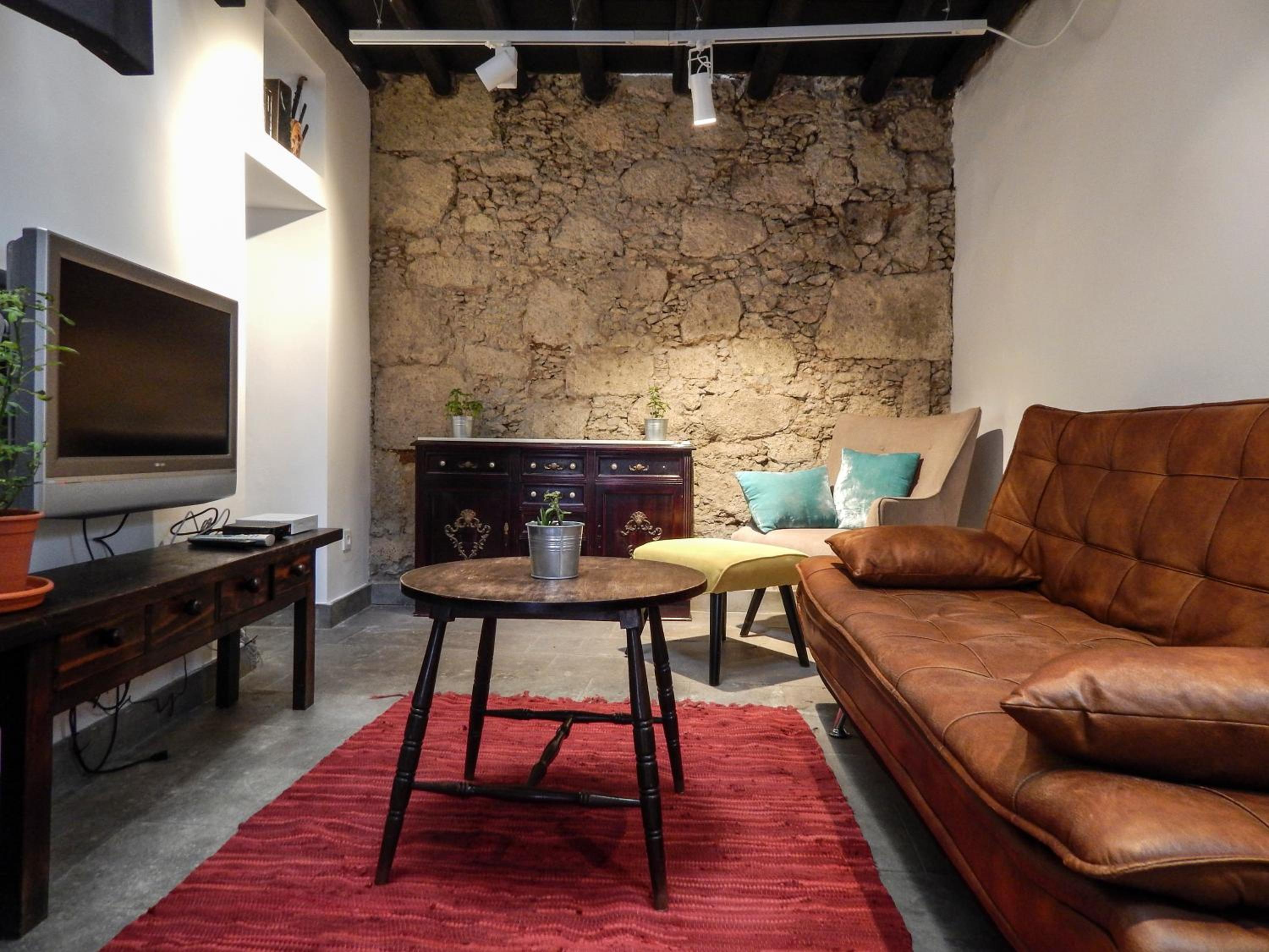 One-Bedroom House photo 1