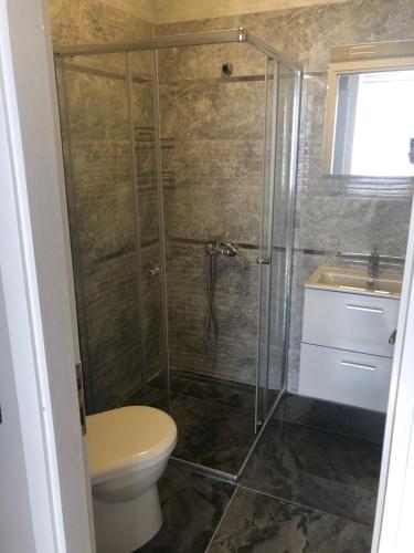 Deluxe Twin Room - Photo 12