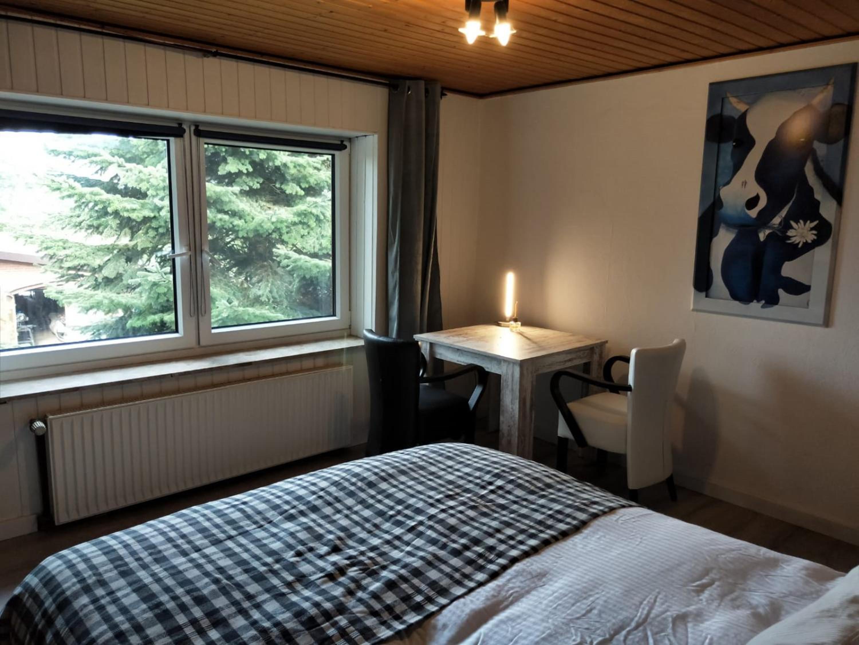 Double Room with Shared Bathroom photo 2