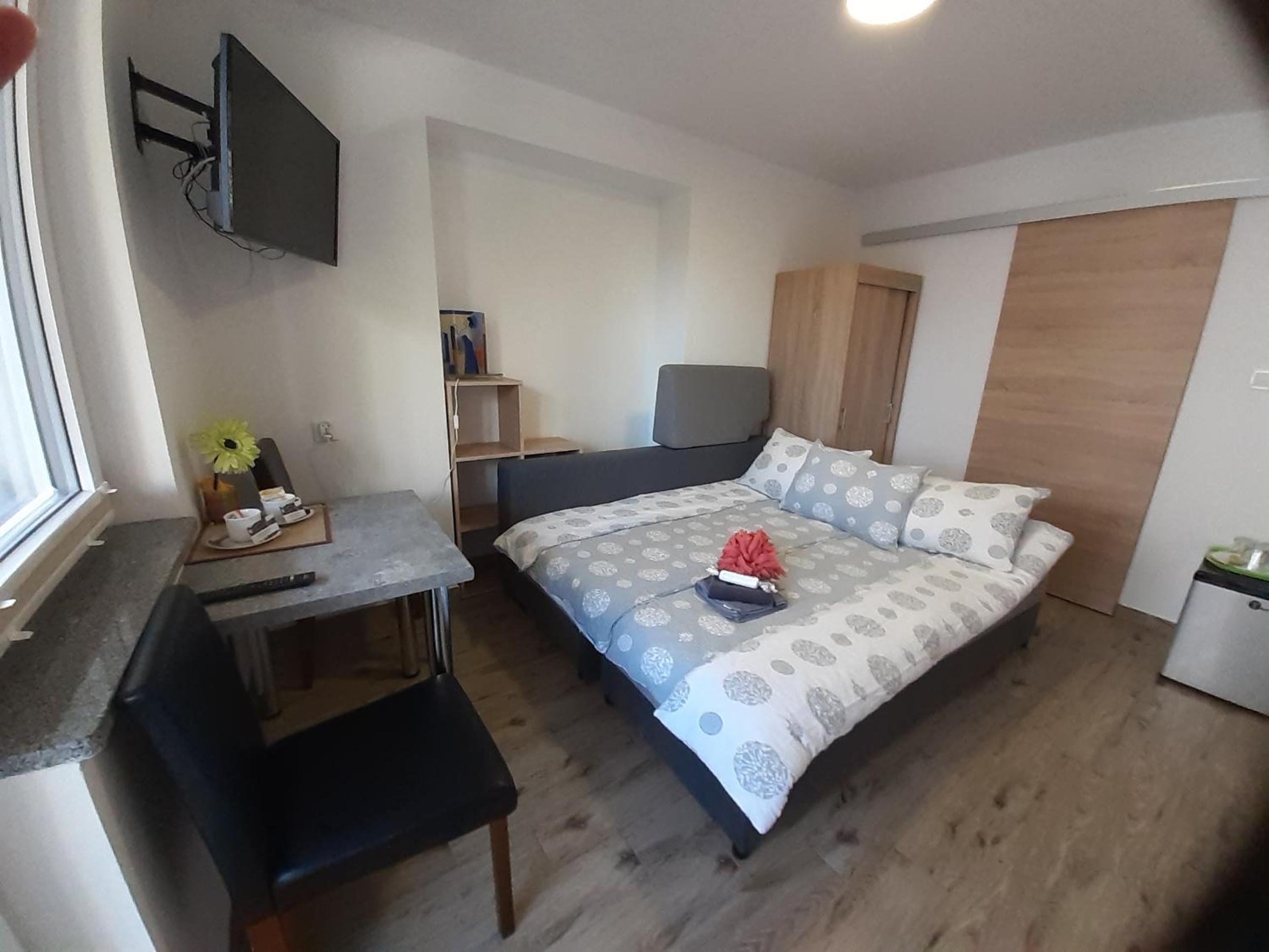 Double Room with Private Bathroom photo 1