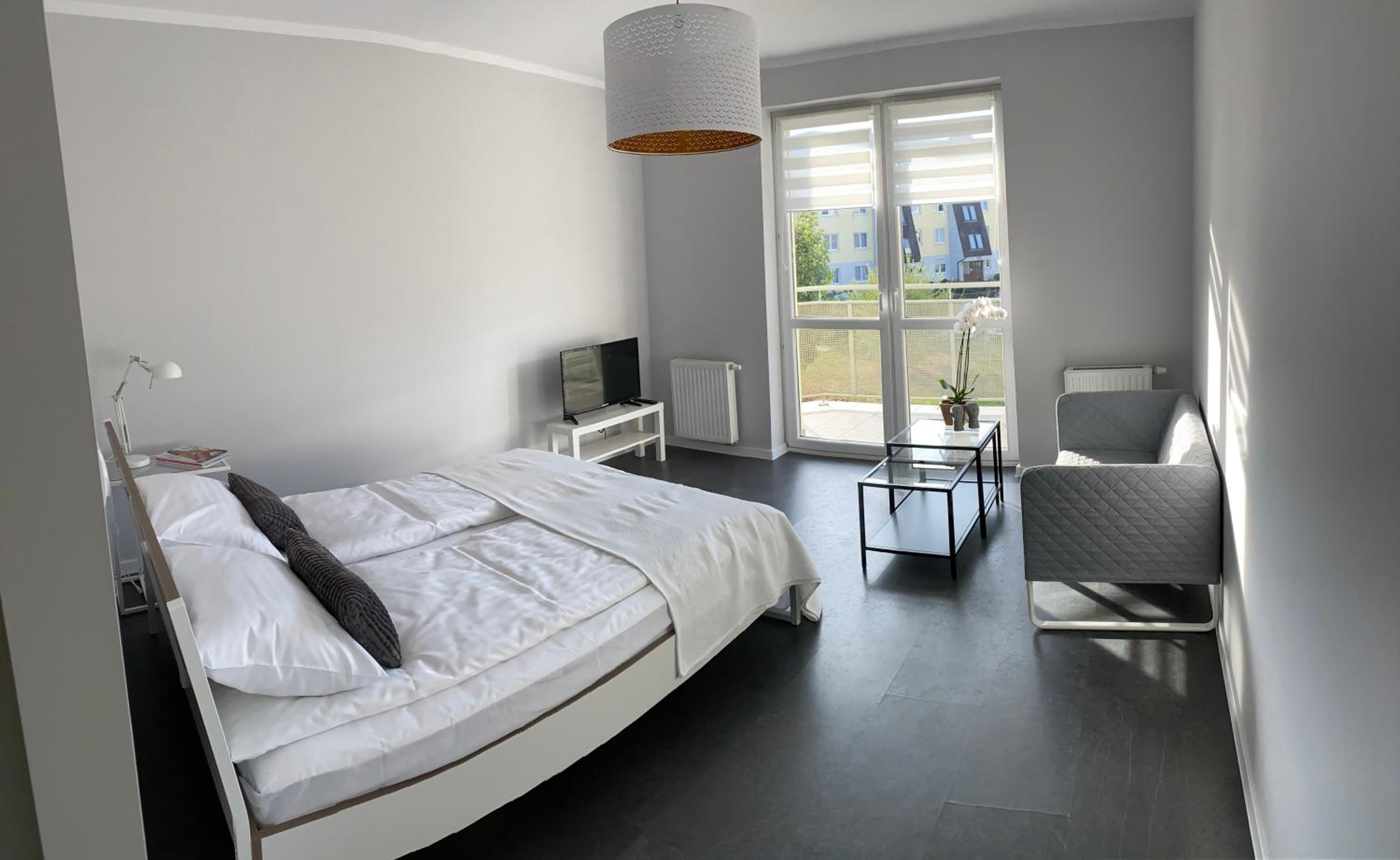 Studio Apartment - Photo 8