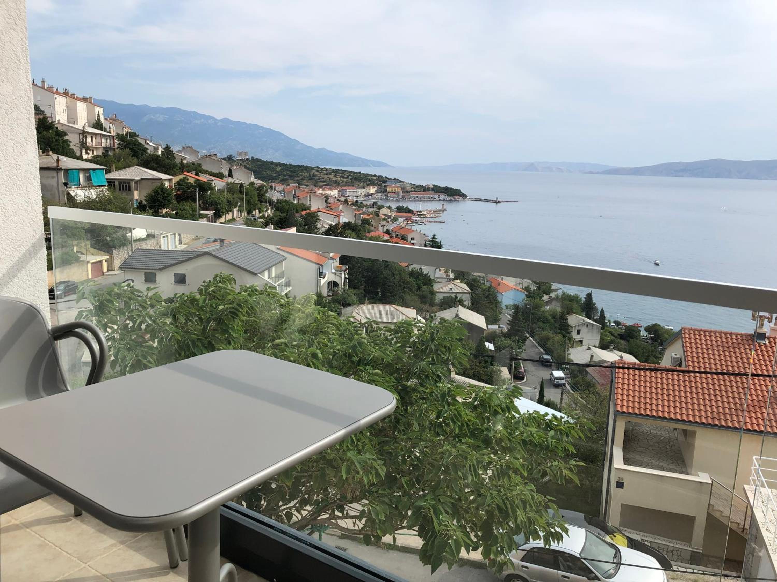 Apartment with Balcony photo 1