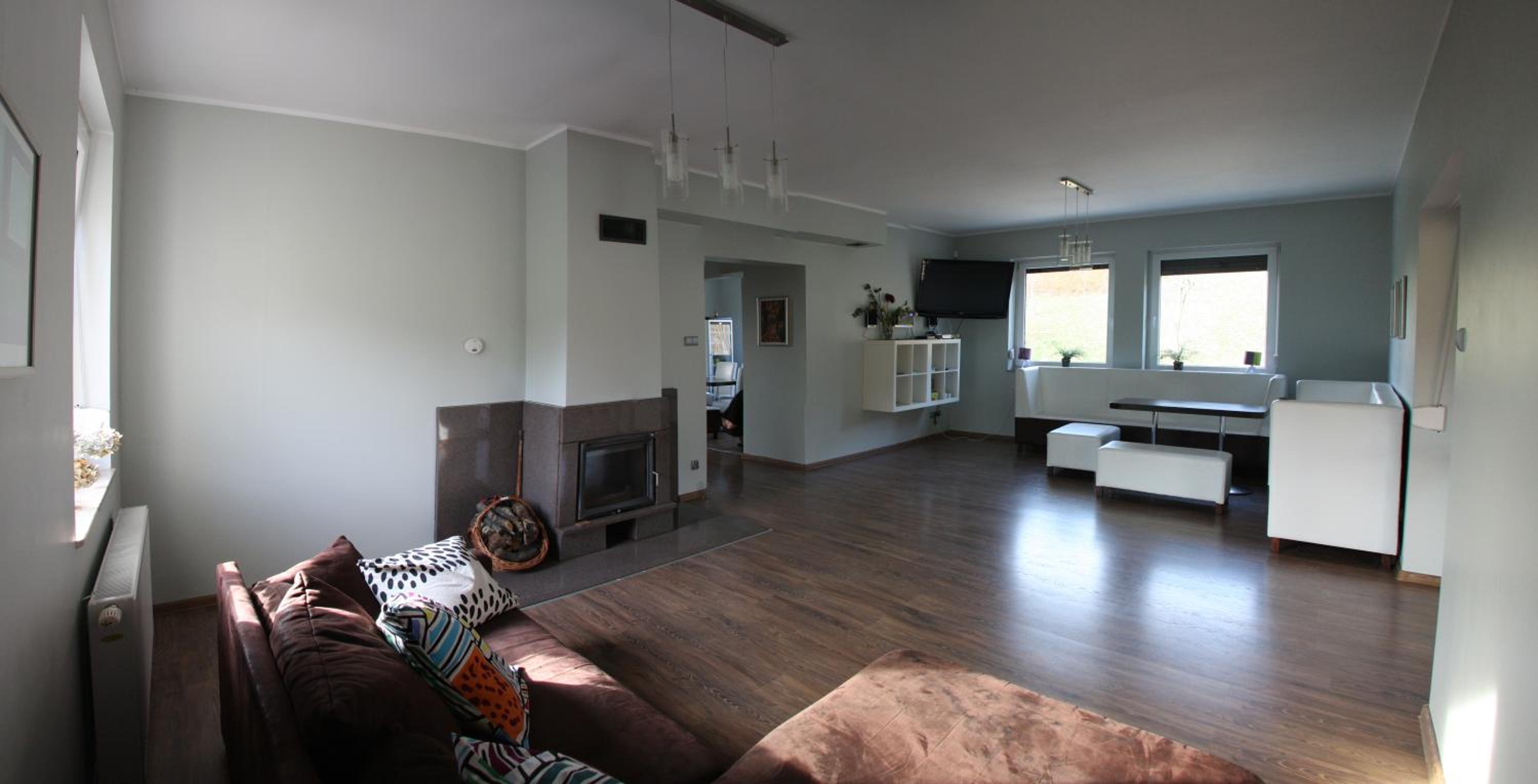 Three-Bedroom House photo 3
