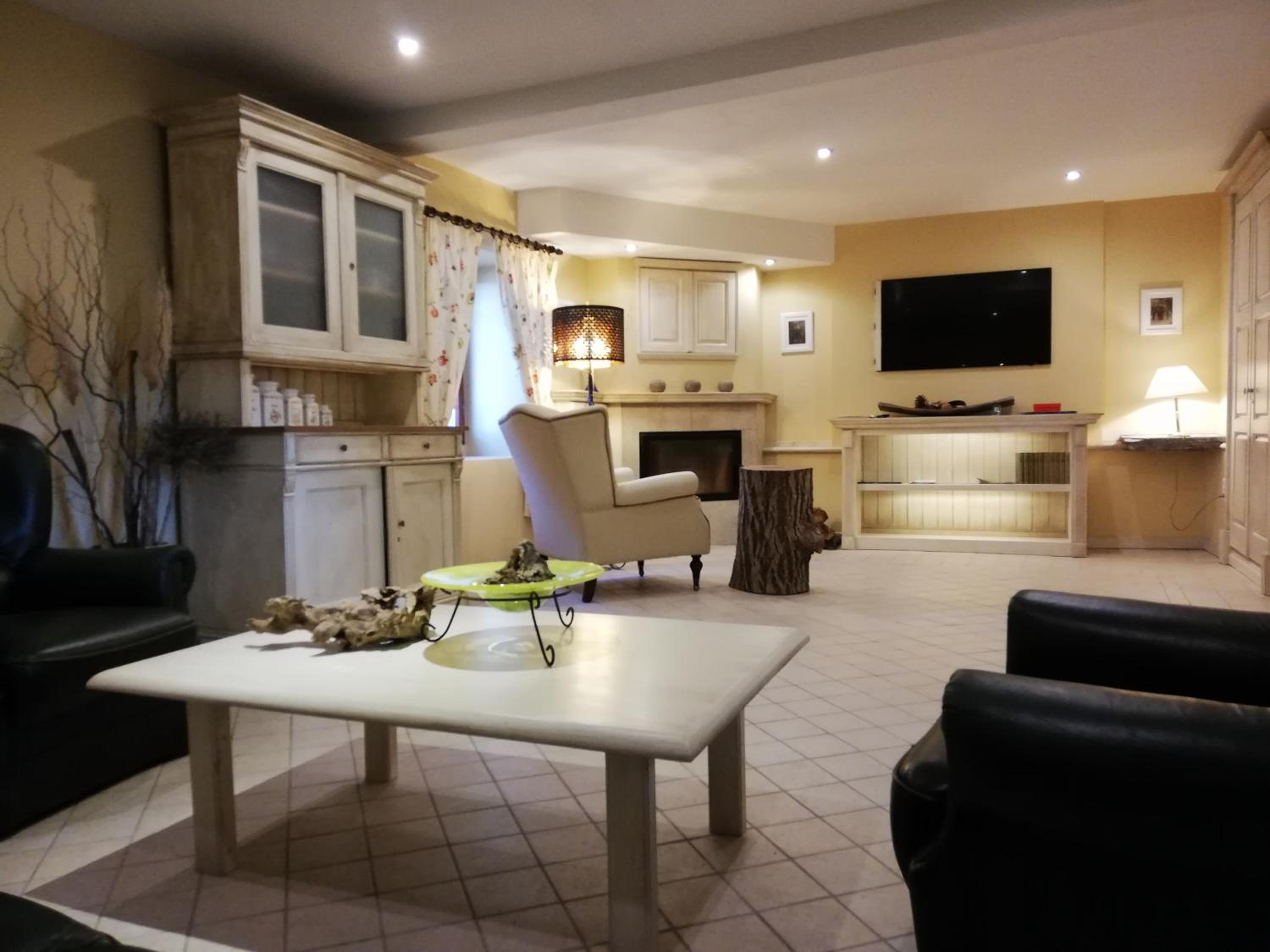 Three-Bedroom House photo 1