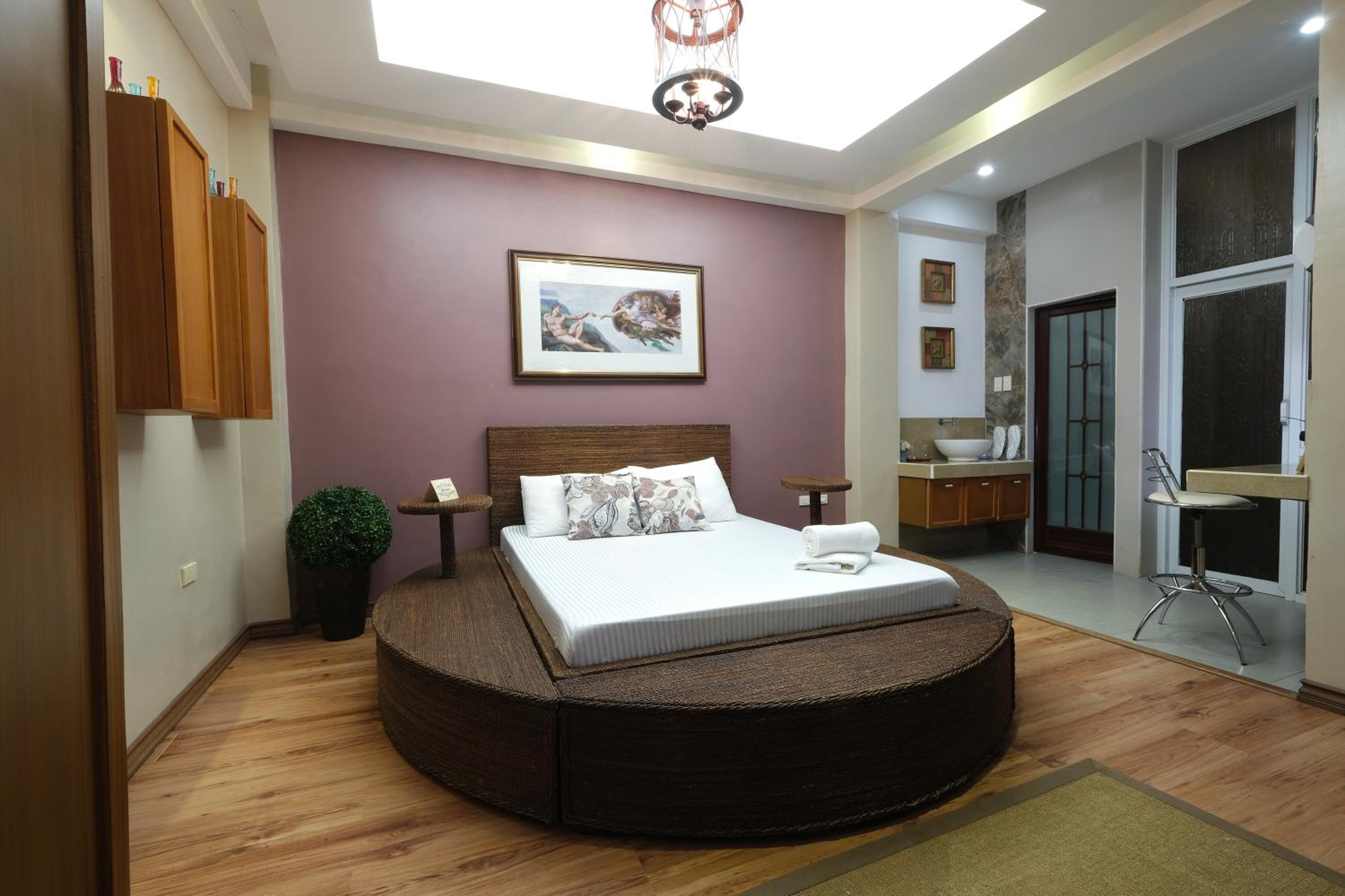 Executive Suite