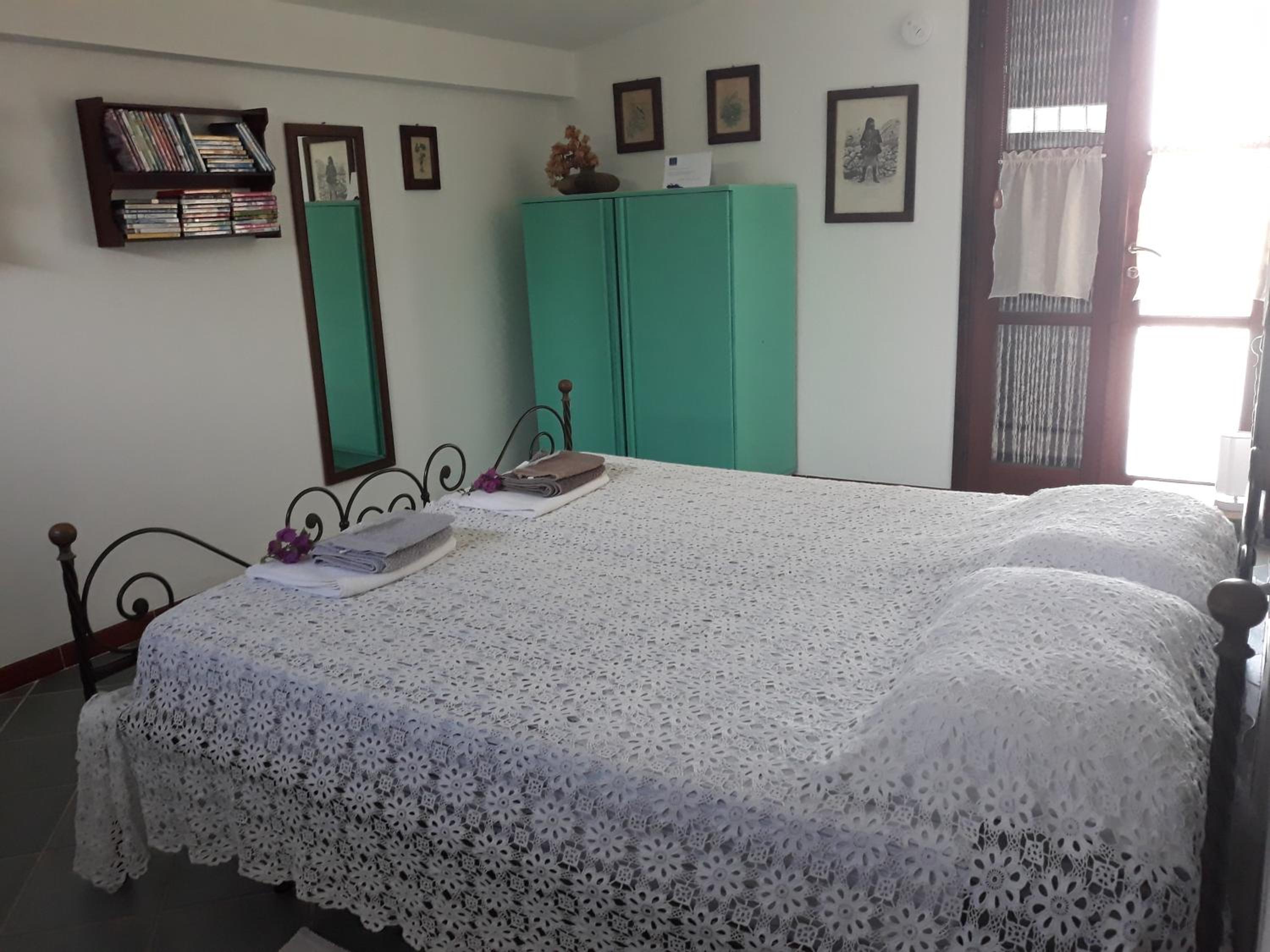 Deluxe Double or Twin Room with Sea View photo 2